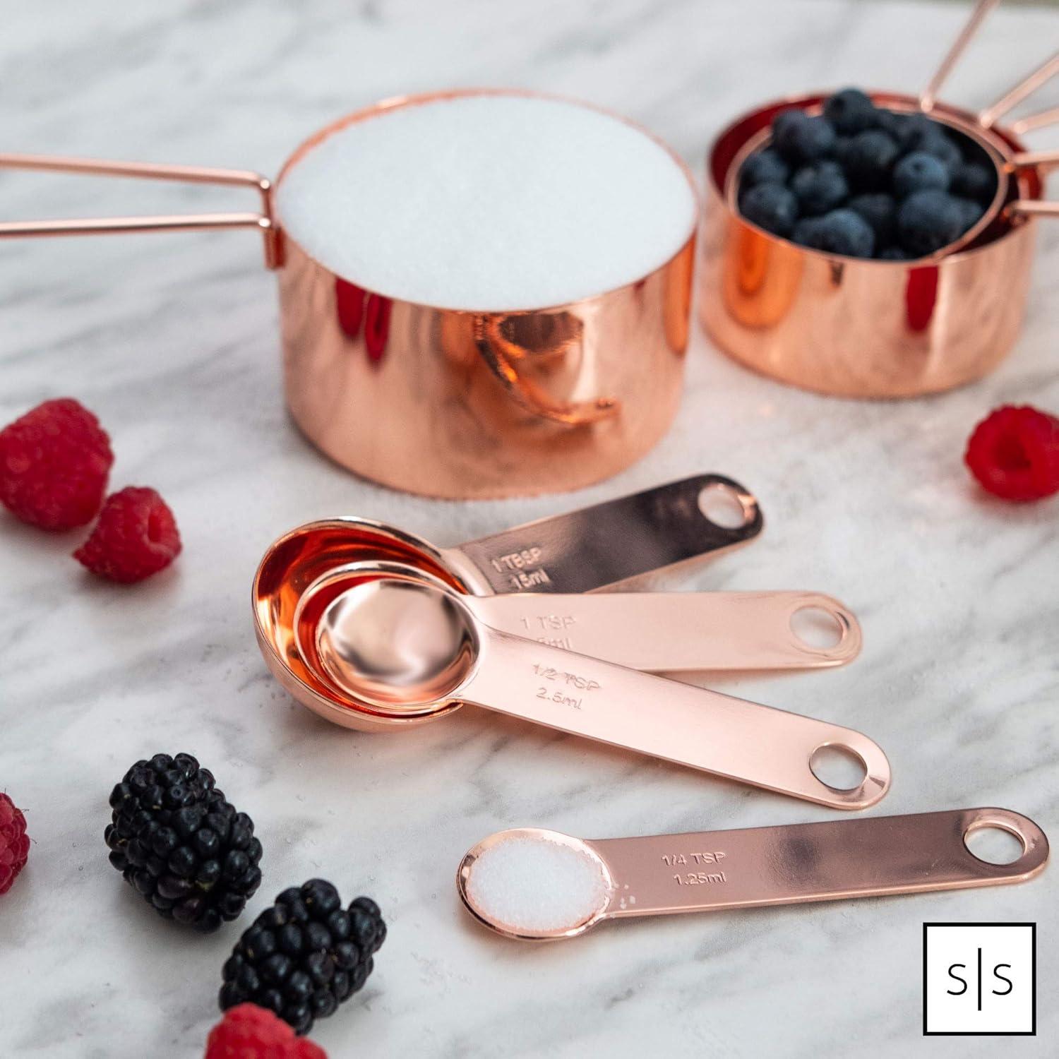 Juego de Tazas y Cucharas Medidoras STYLED SETTINGS Cobre 8 Piezas