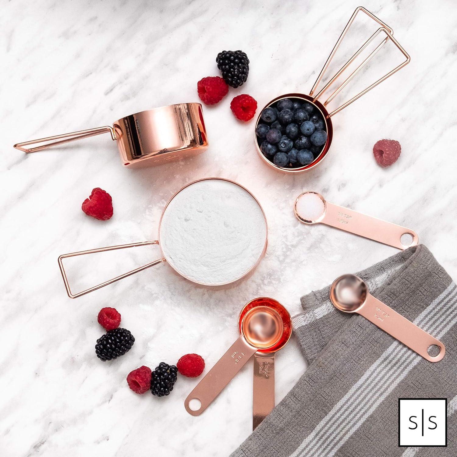 Juego de Tazas y Cucharas Medidoras STYLED SETTINGS Cobre 8 Piezas