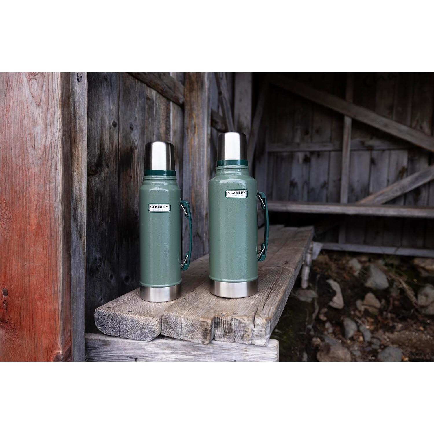 Botella de Vacío Stanley Clásica 2L Verde Hammertone