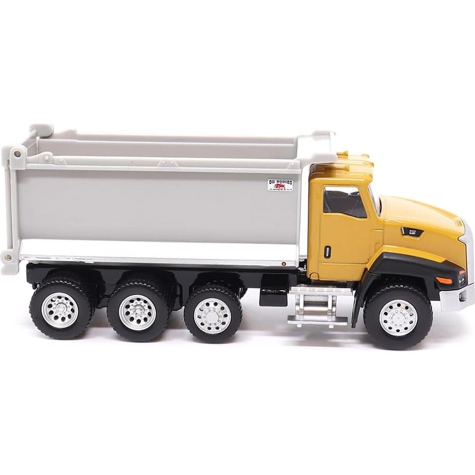 Camión Volquete Diecast Masters Cat CT660 1:64 Amarillo
