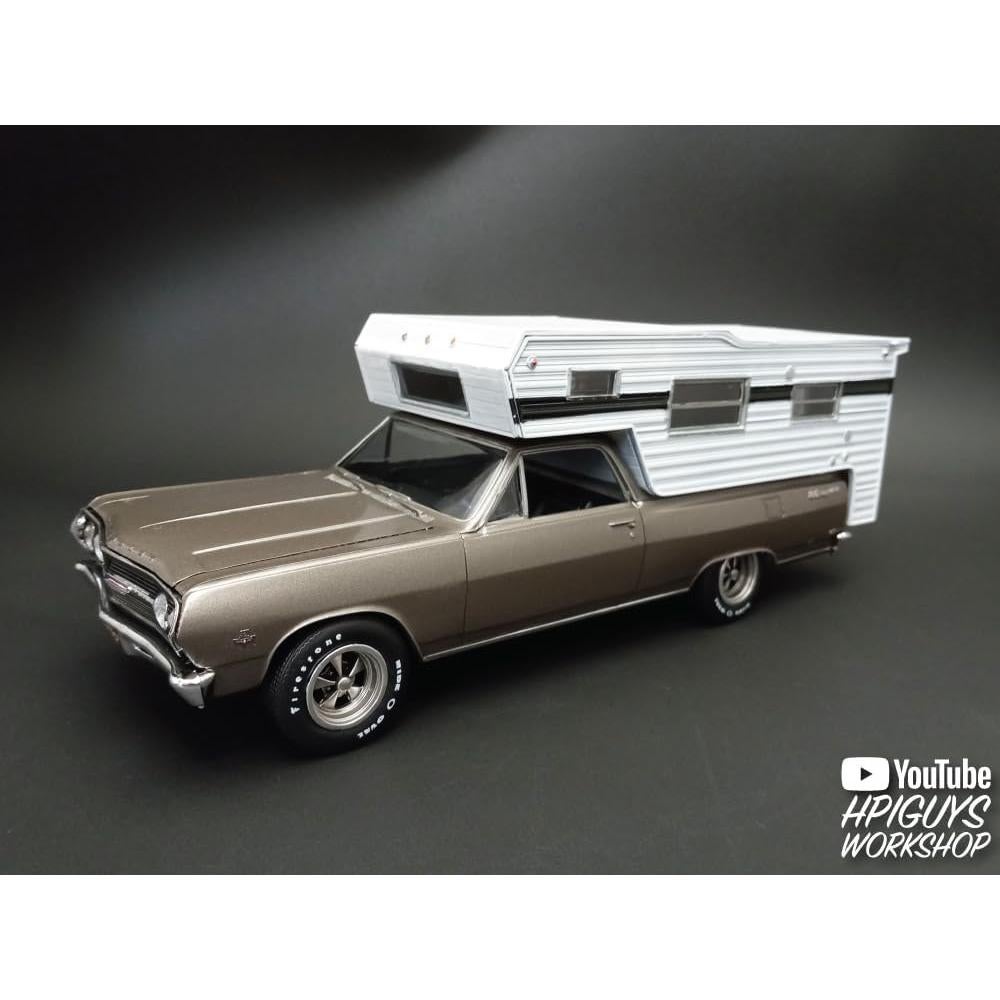 Modelo a Escala AMT 1965 Chevy El Camino 1:25 con Camper