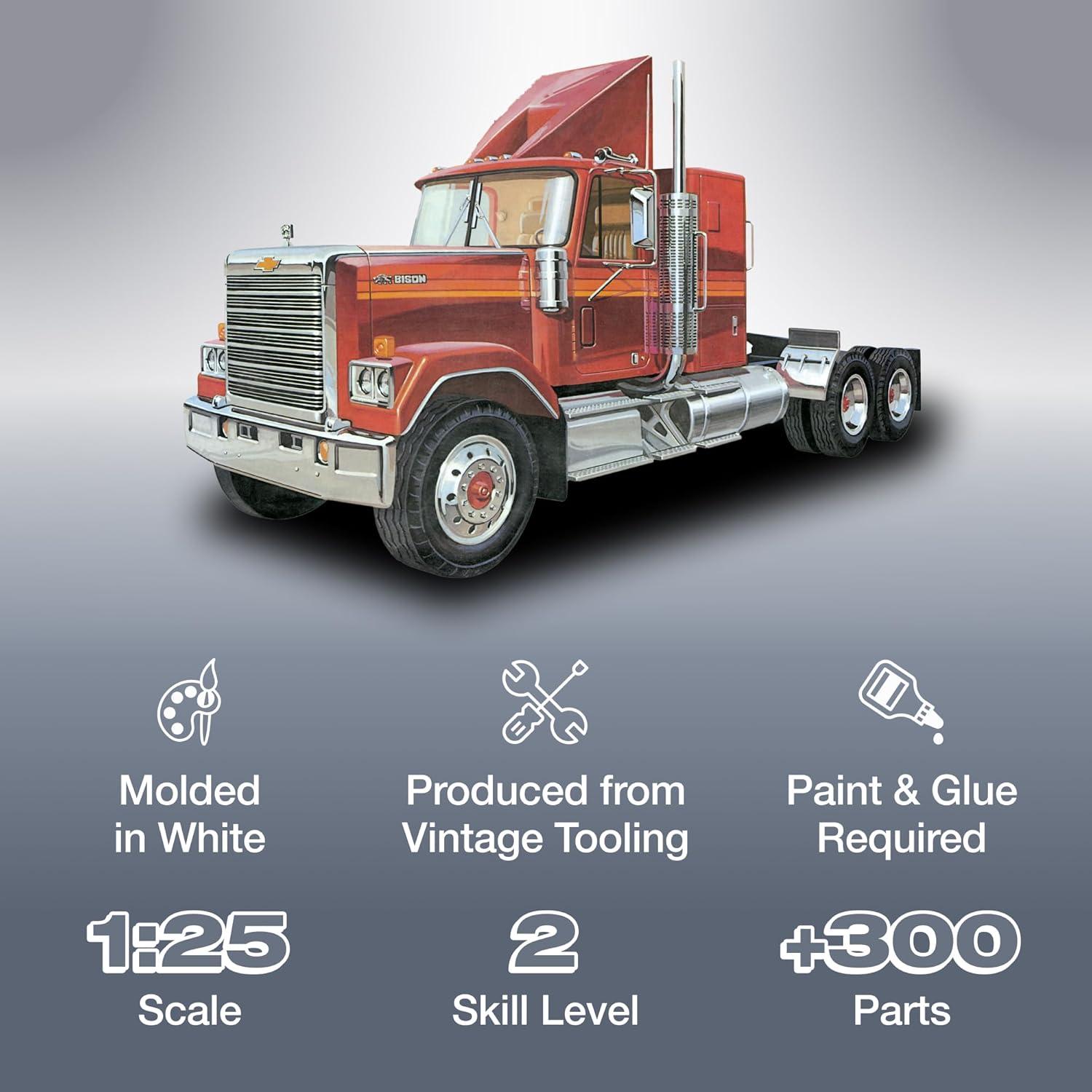 Modelo a Escala 1:25 Tractor Chevrolet Bison AMT Detallado