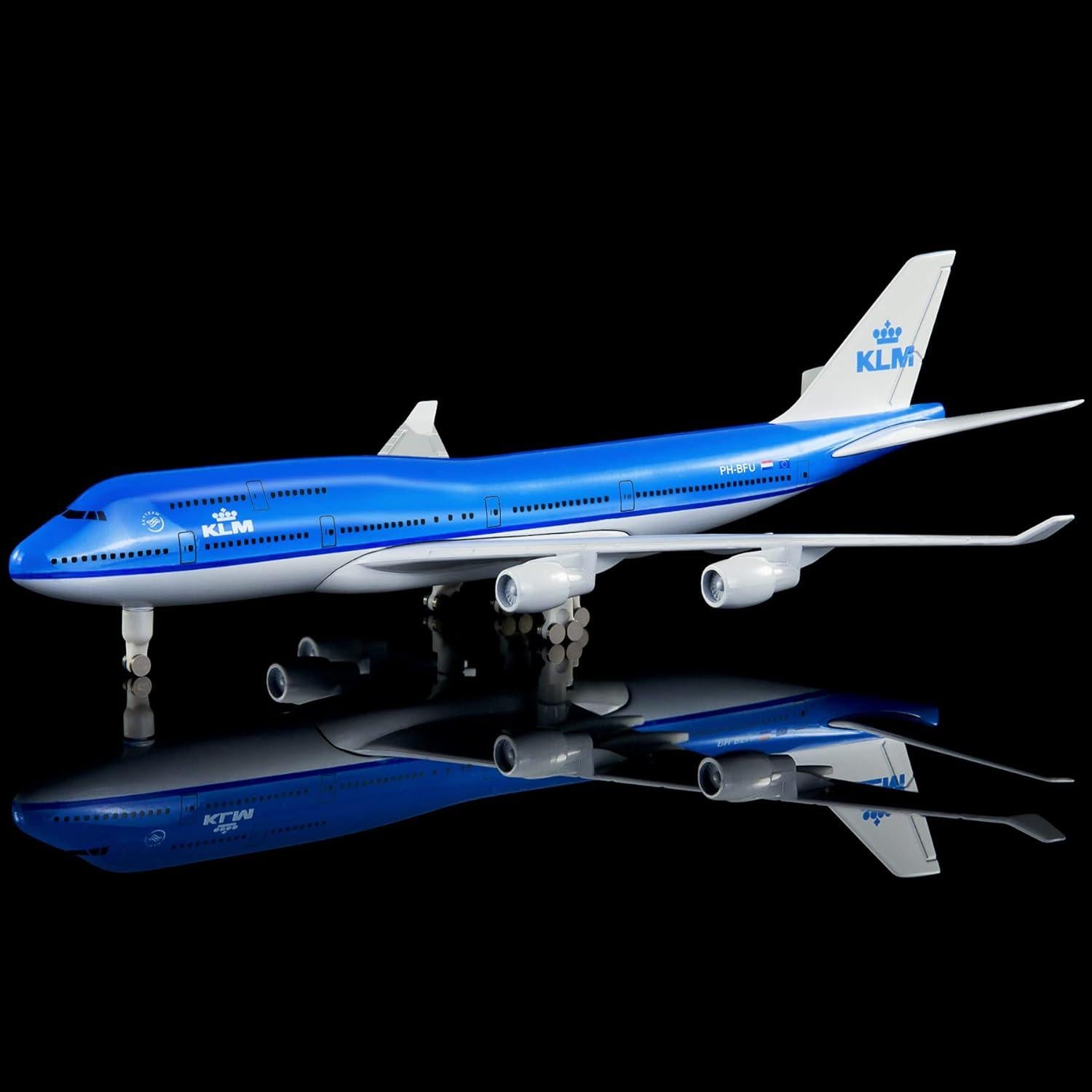 Modelo de avión Busyflies KLM 747 a escala 1:300