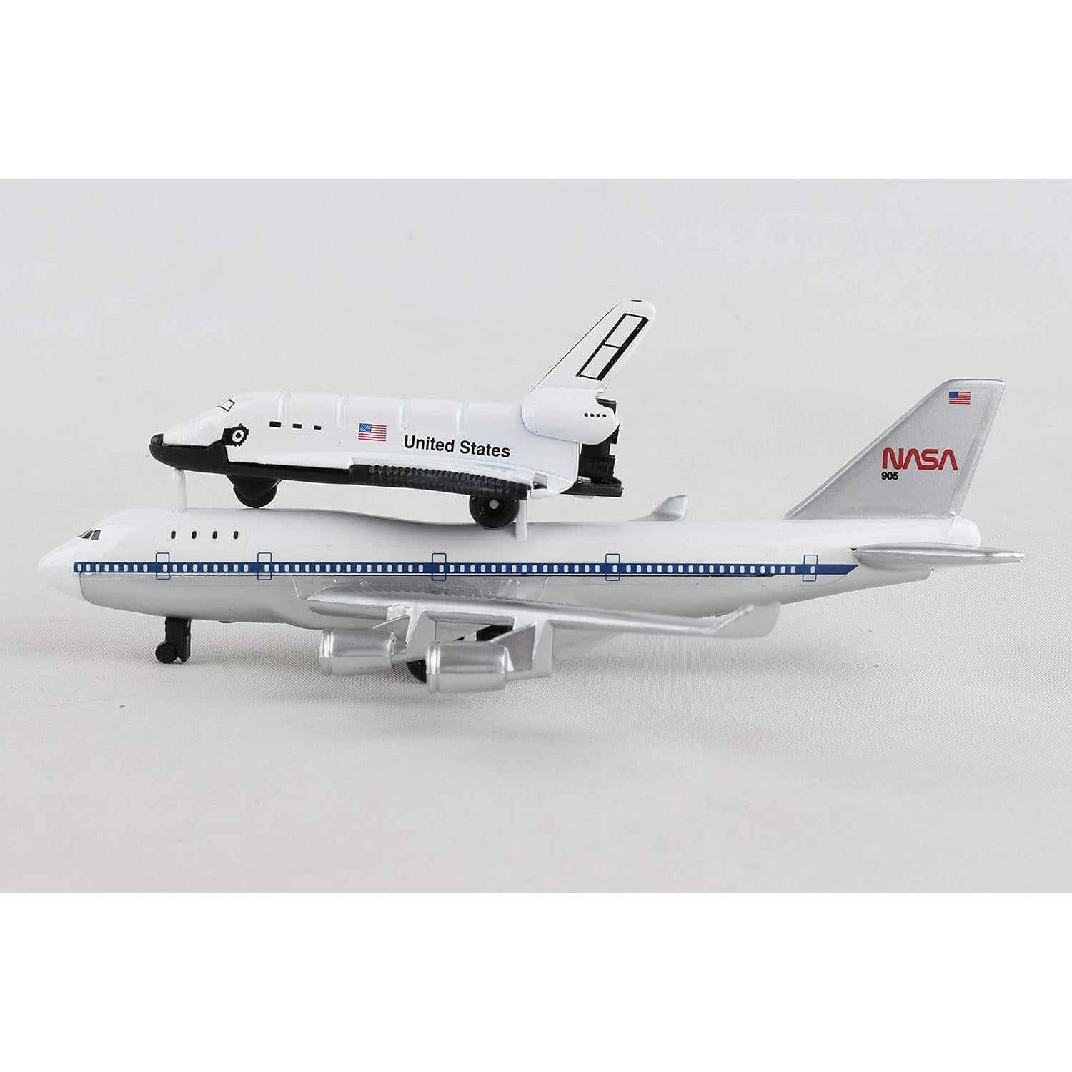 Conjunto de Juguetes Espaciales Daron Boeing 747 y Transbordador