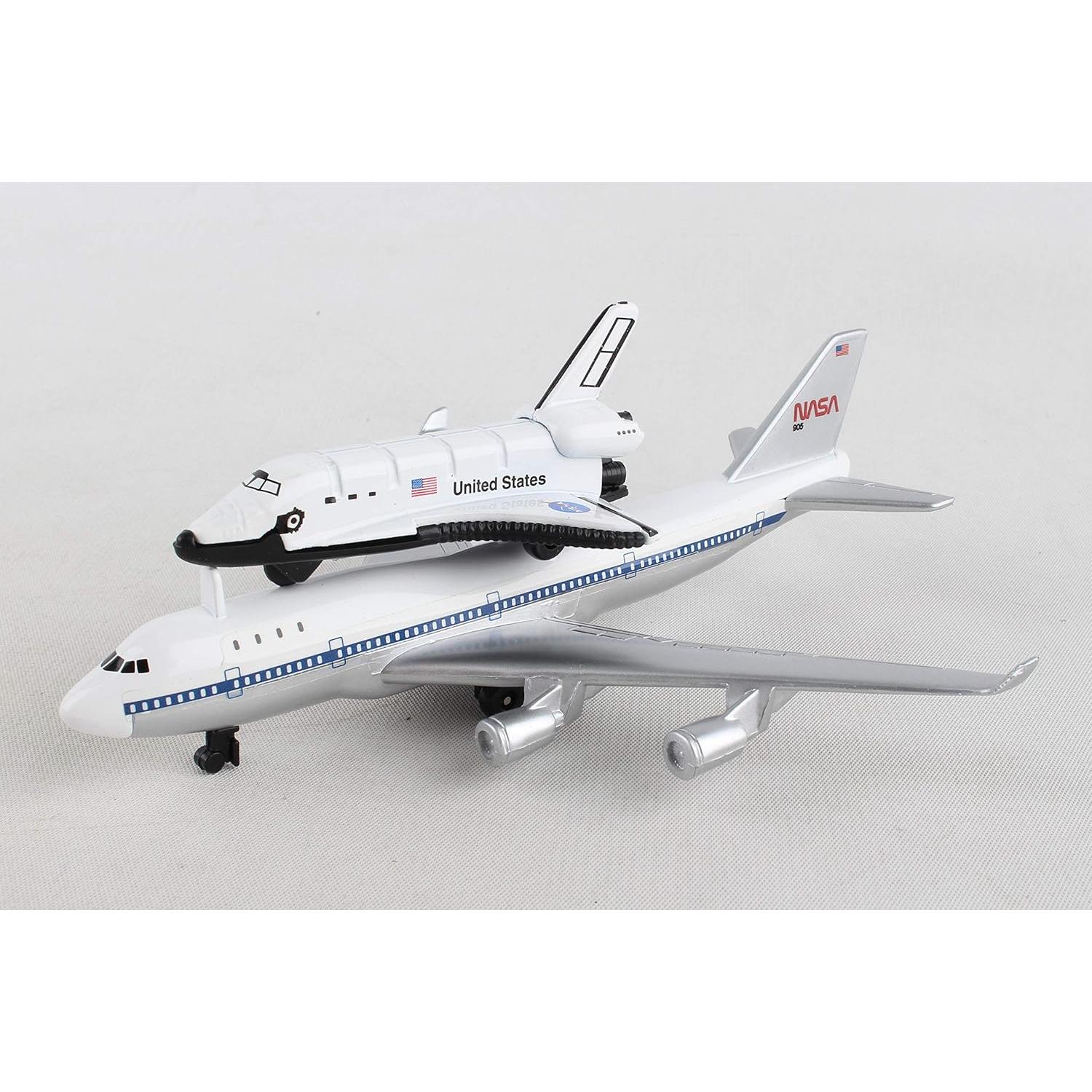 Conjunto de Juguetes Espaciales Daron Boeing 747 y Transbordador