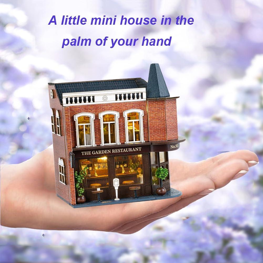 Kit Casa de Muñecas Madera DIY Montidey LED 1:100