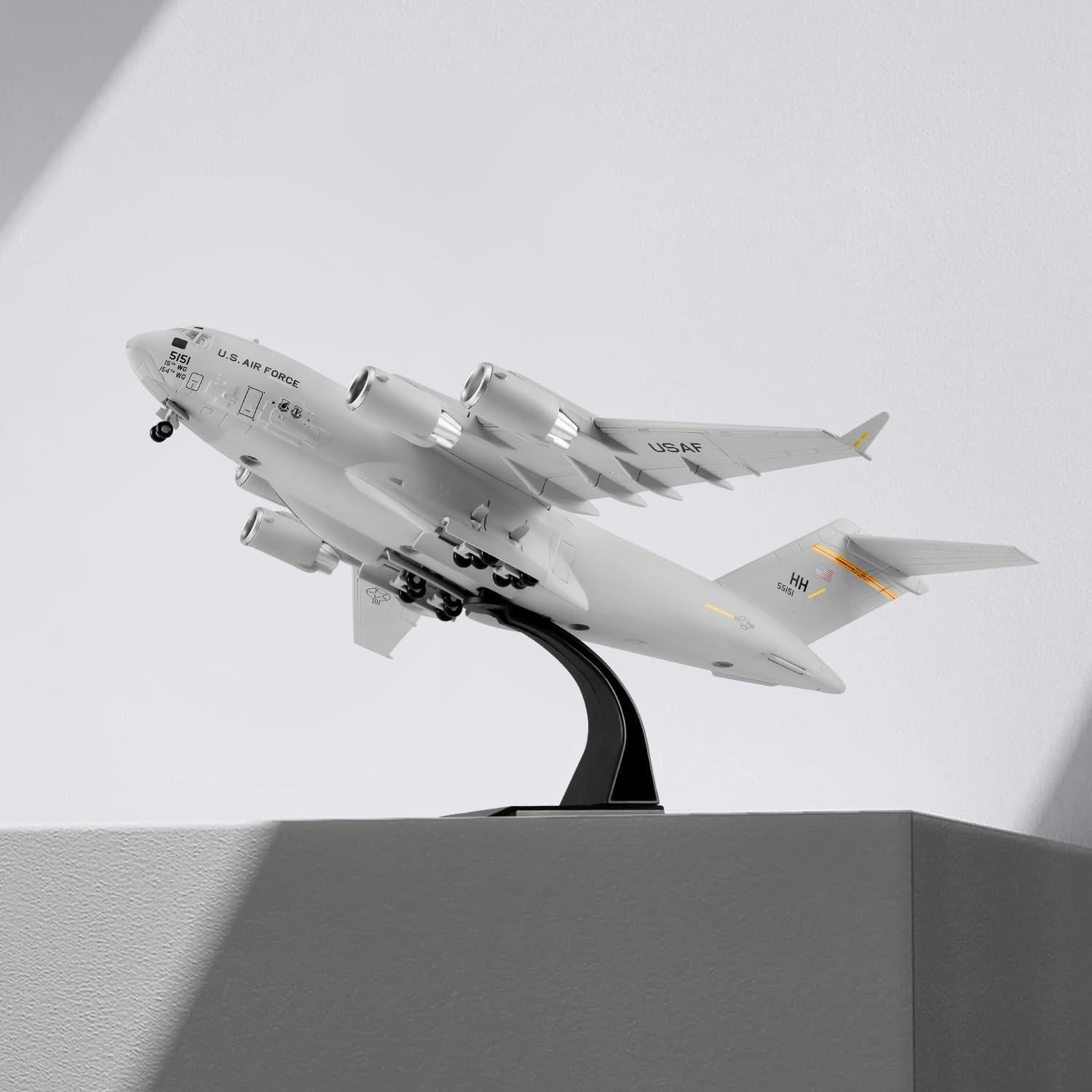 Modelo C-17 Fuerza Aérea Sky Trek 35.4 cm Metal Fundido