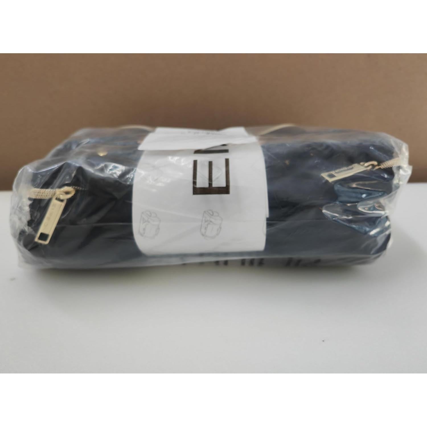 Mochila para Laptop EMPSIGN 15.6" Negra con USB y RFID