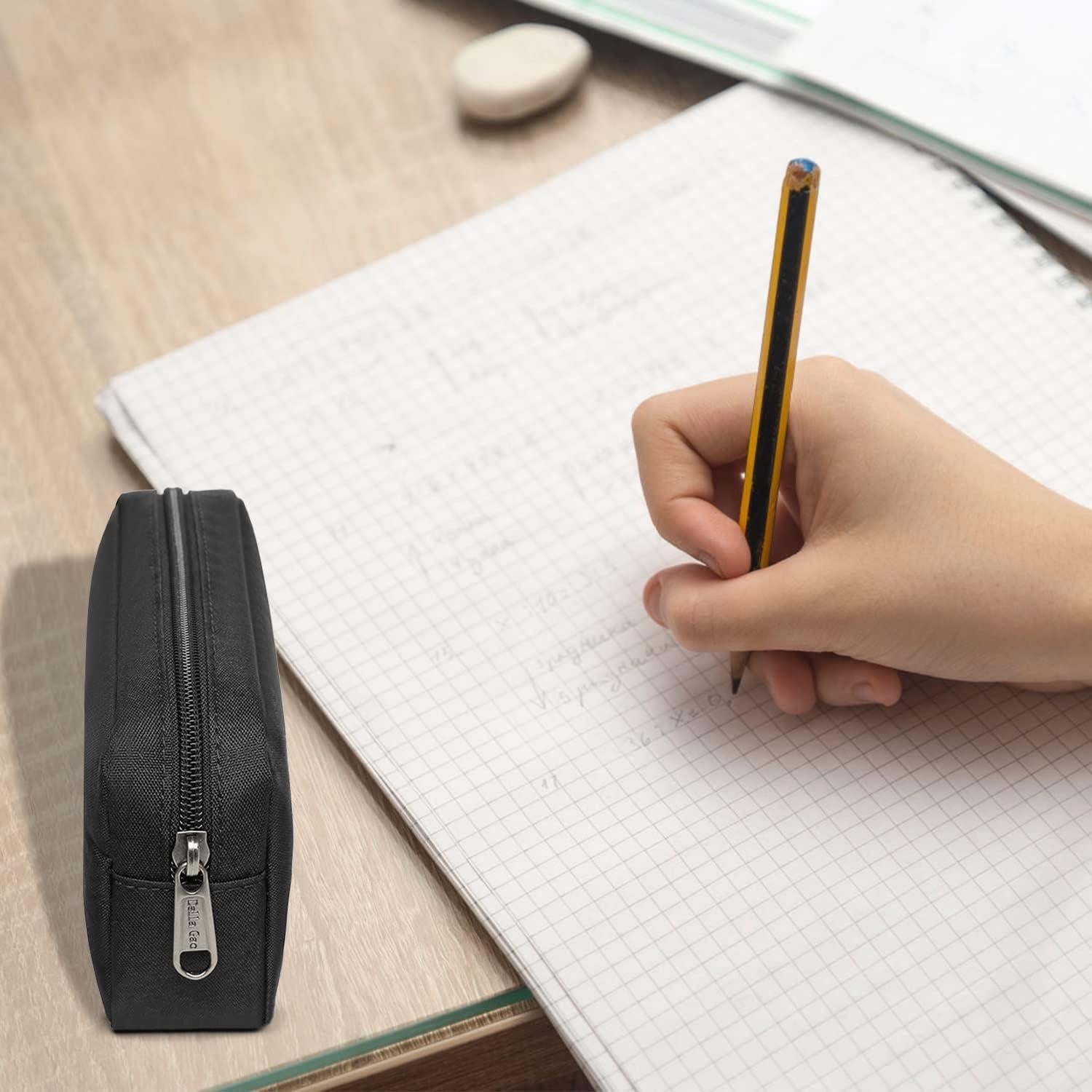 Estuche Della Gao Negro para Lápices y Papelería 20x9.5 cm