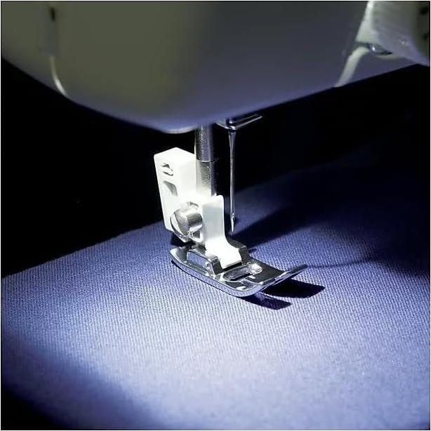 SM1704 17-Stitch Free Arm Sewing Machine