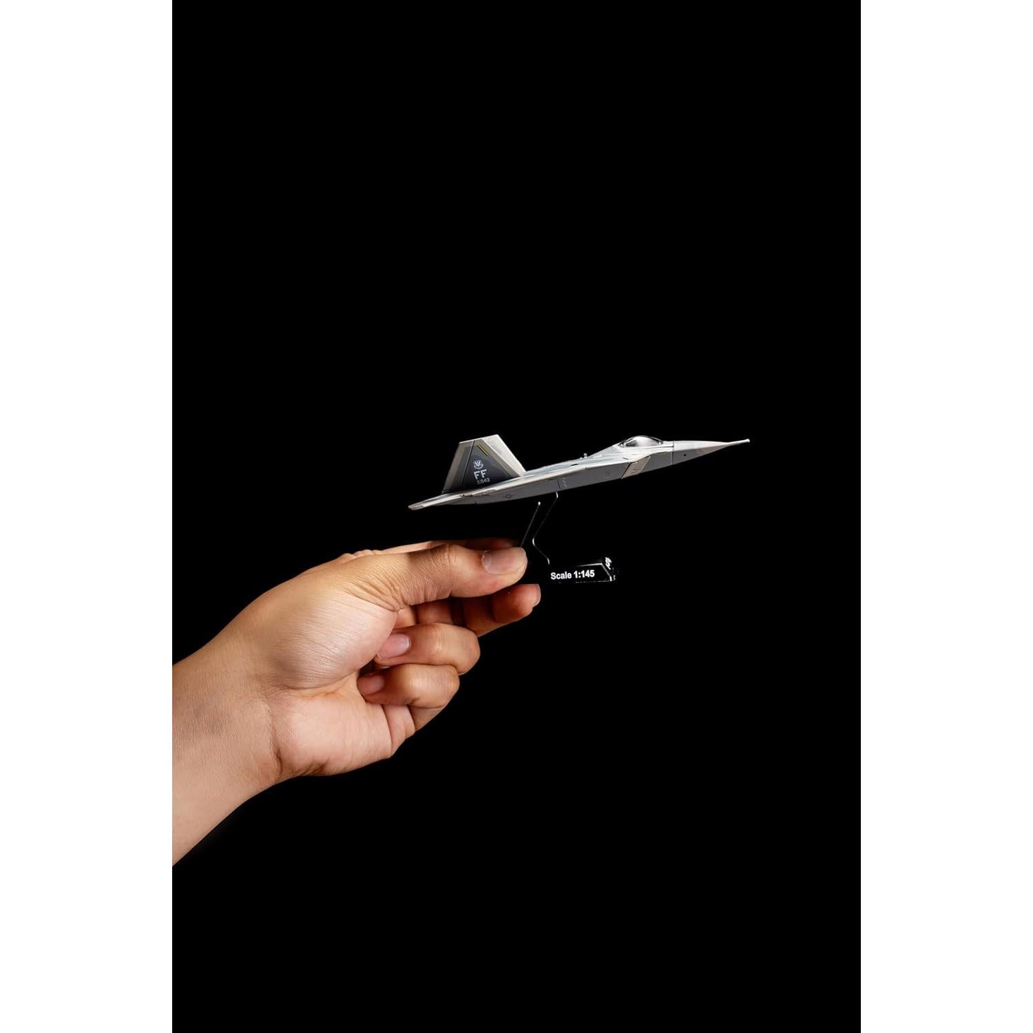 Sello Postal Daron F-22 Raptor 1:145 Metal con Soporte