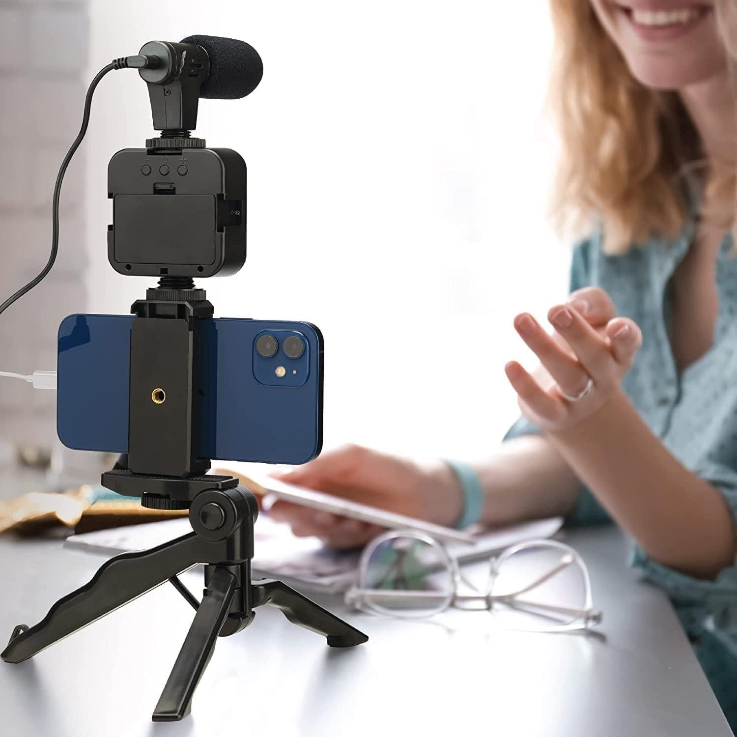 Kit de Vlogging eDealz Pro Grip con Luz LED y Micrófono