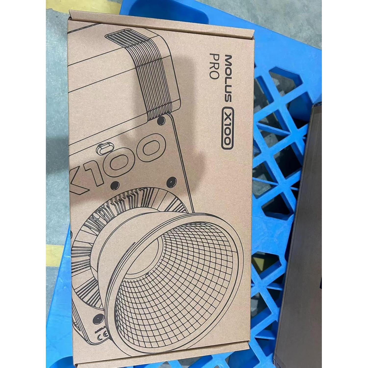 Luz LED de Video Zhiyun MOLUS X100 PRO V2 100W 2700K-6500K