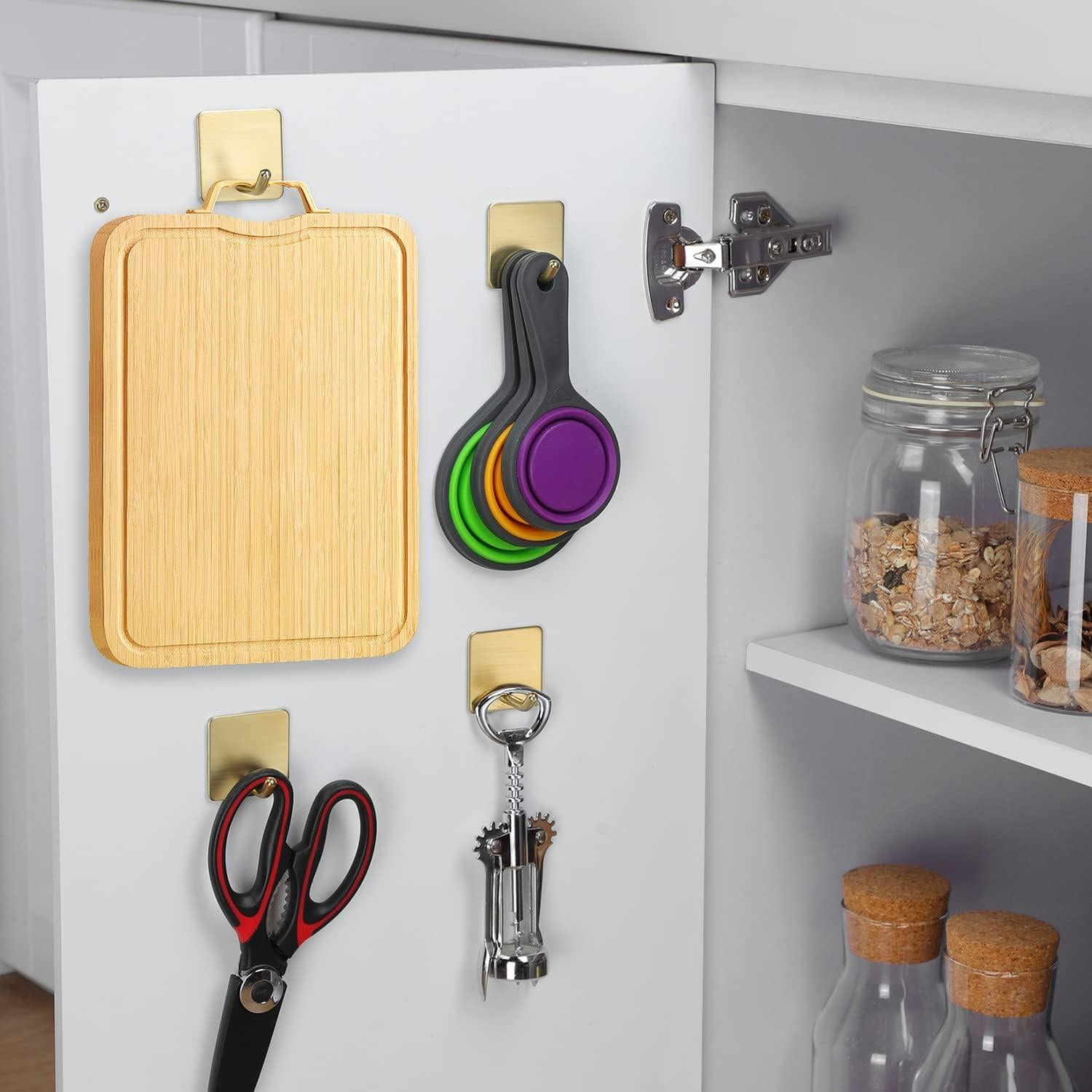 Ganchos Adhesivos Dorados YIGII para Baño 4 Paquetes 9.53 kg