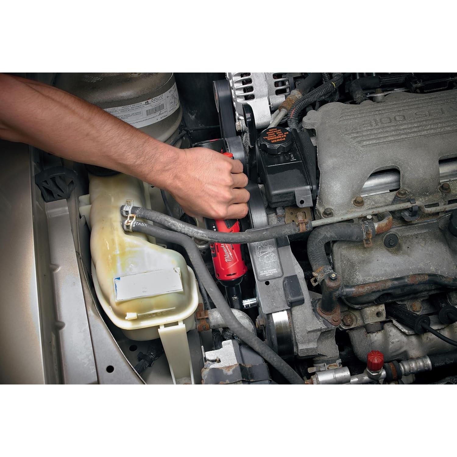 Llave de Carraca Milwaukee M12 3/8" 47,43 Nm 250 RPM