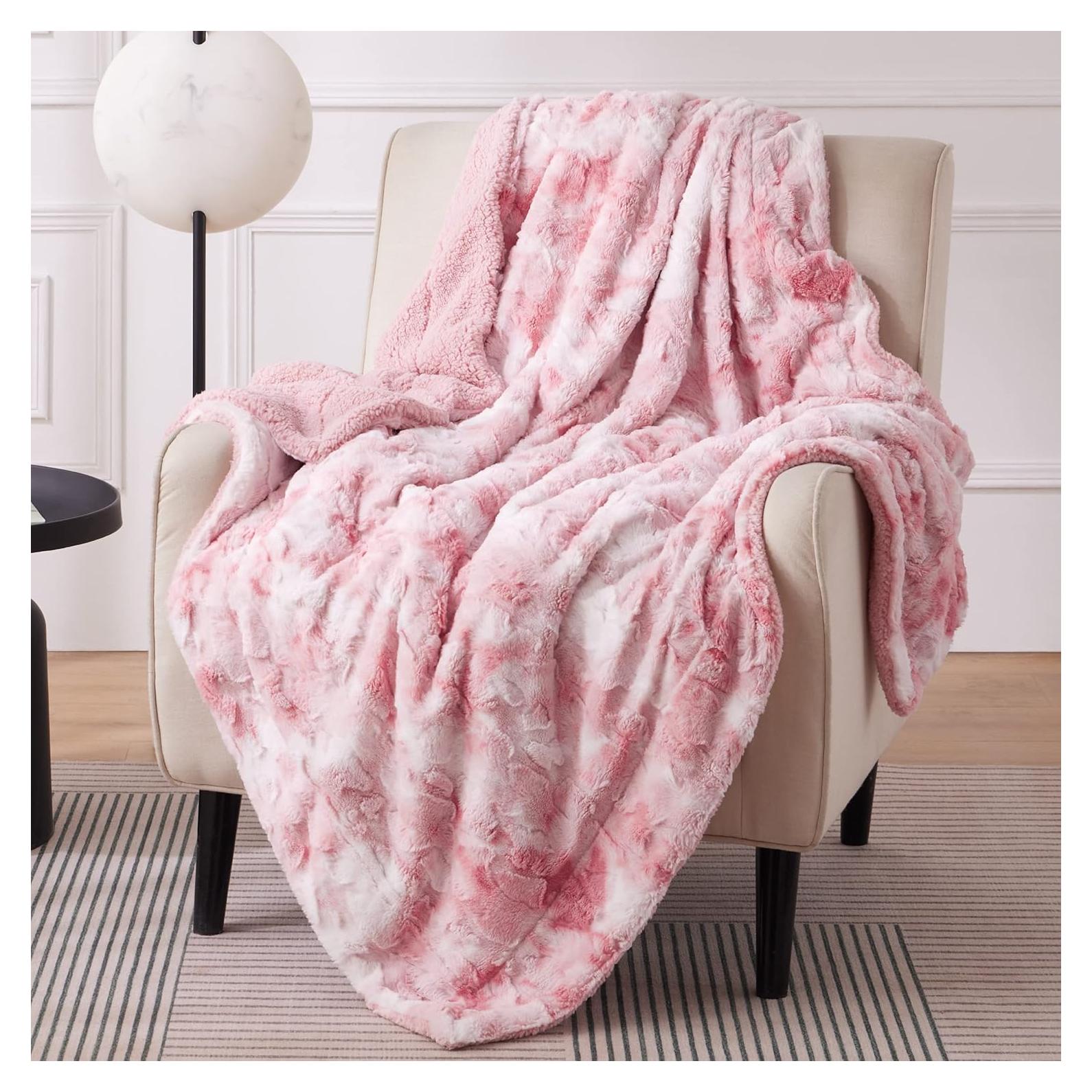 Manta de lanzamiento Bedsure Sherpa Rosa 127x152 cm Suave y Cálida