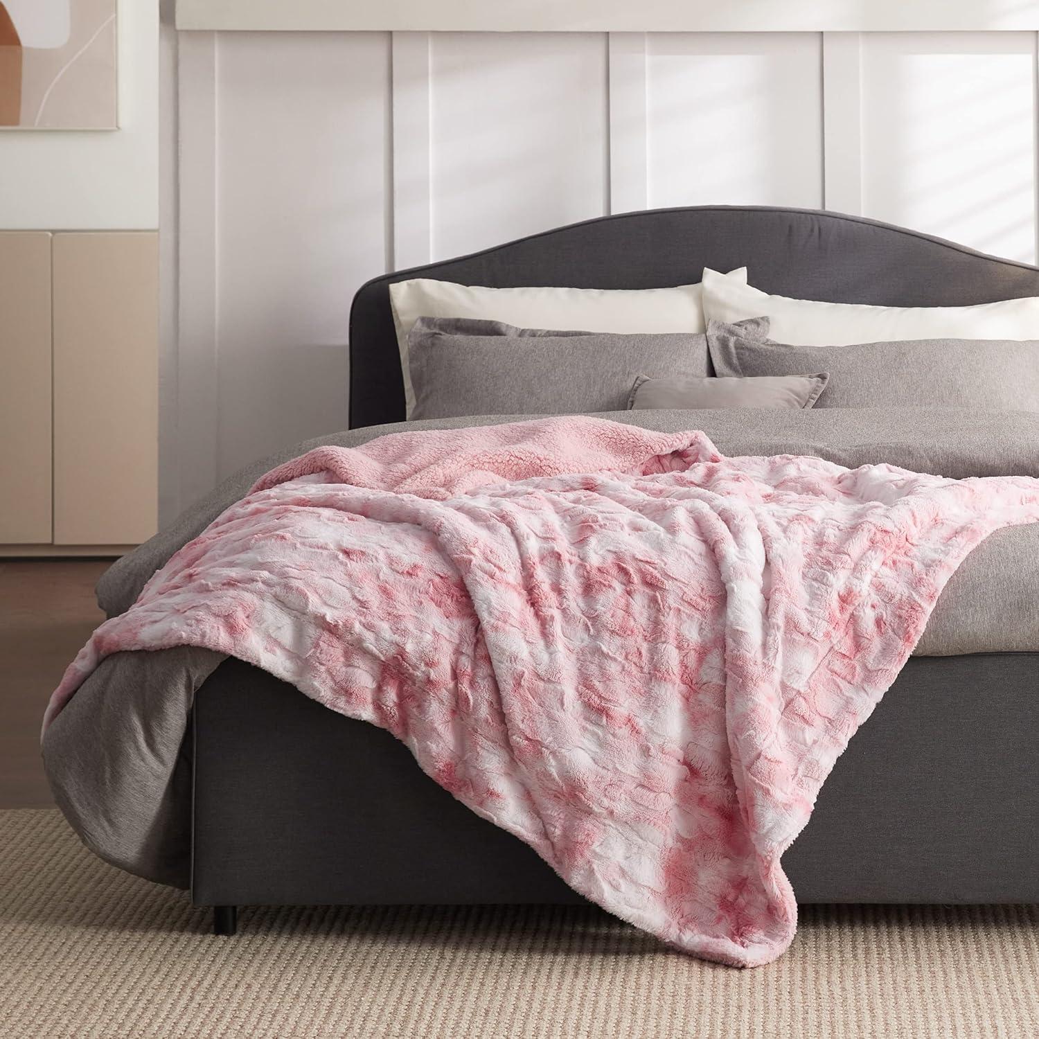Manta de lanzamiento Bedsure Sherpa Rosa 127x152 cm Suave y Cálida