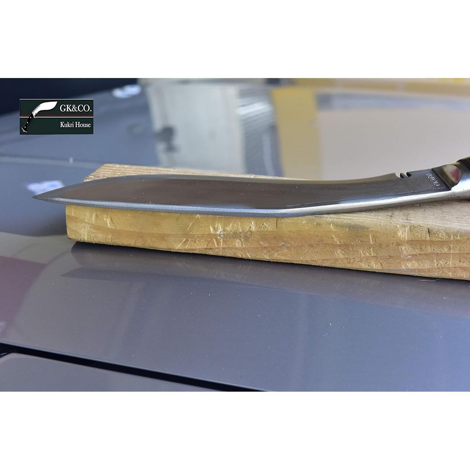 Cuchillo Kukri GK&CO. 12" Hecho a Mano en Nepal - La Supervivencia Viva