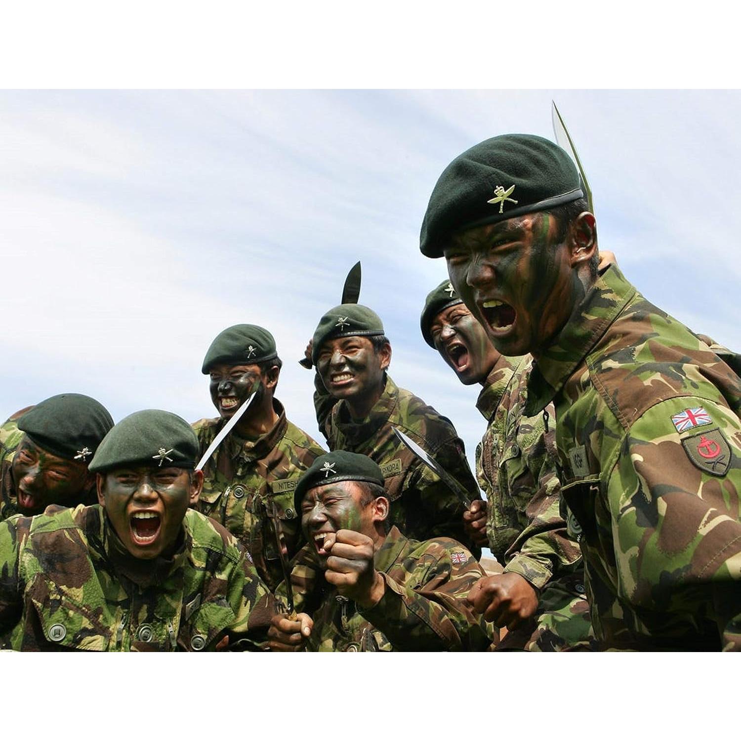 Cuchillo Kukri Gurkha 11" Forjado a Mano Acero Carbono Nepal