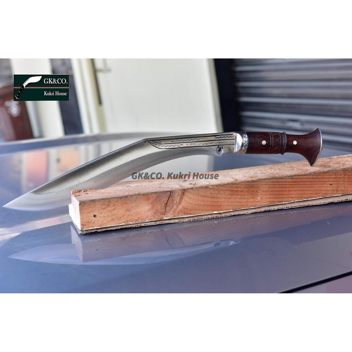 Cuchillo Kukri GK&CO. 33 cm Mango Madera Rosa Hecho a Mano