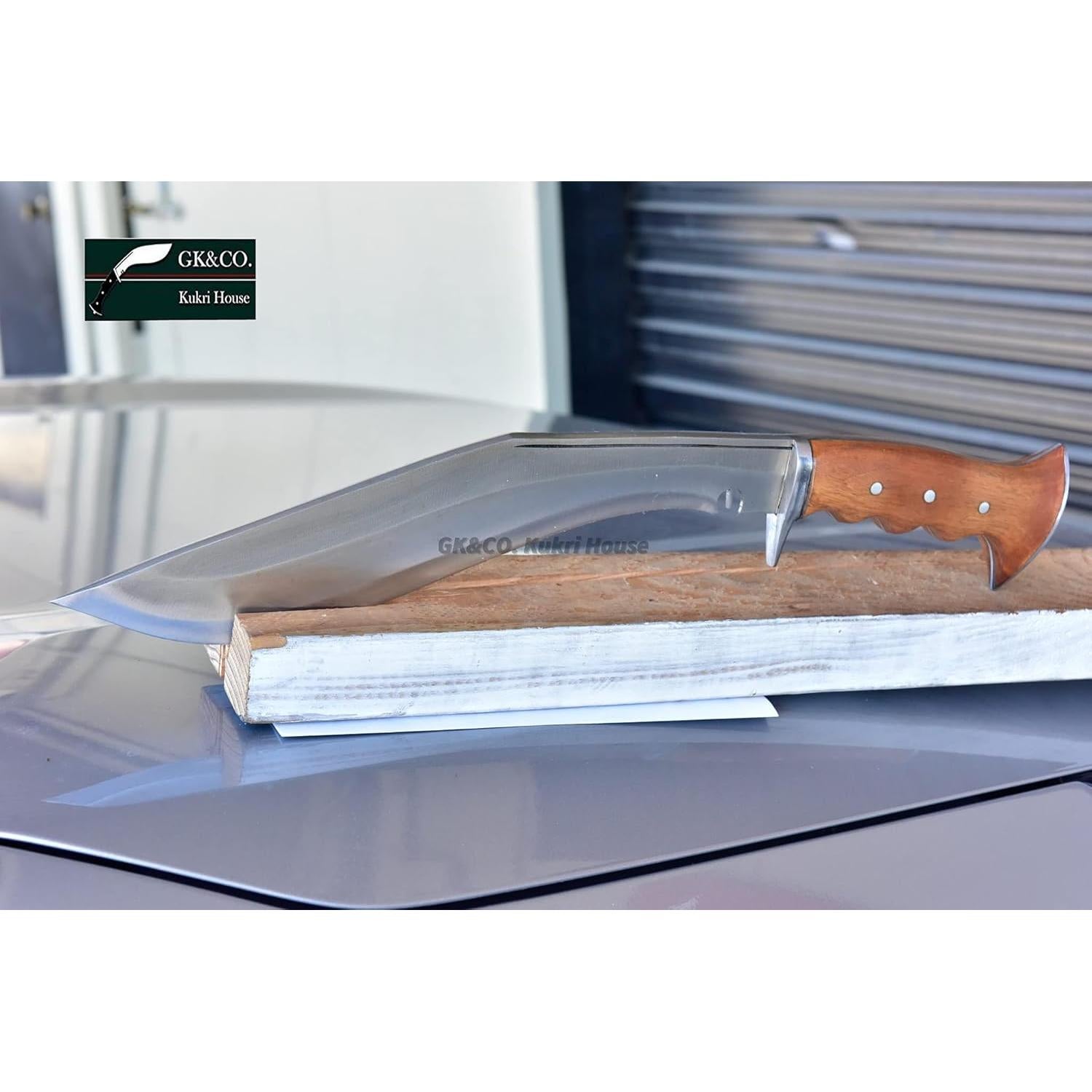 Cuchillo Kukri GK&CO. 33 cm Hecho a Mano en Nepal con Funda