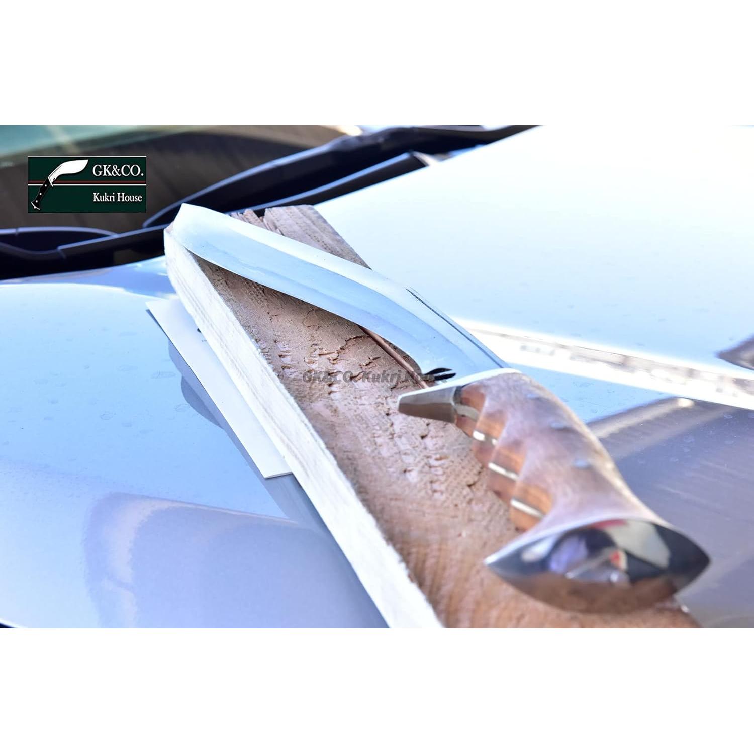 Cuchillo Kukri GK&CO. 33 cm Hecho a Mano en Nepal con Funda