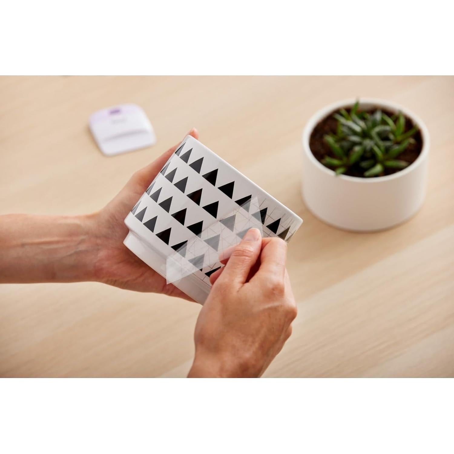 Cinta de Transferencia Cricut 30.5 cm x 3.7 m - Adhesiva para Vinilo