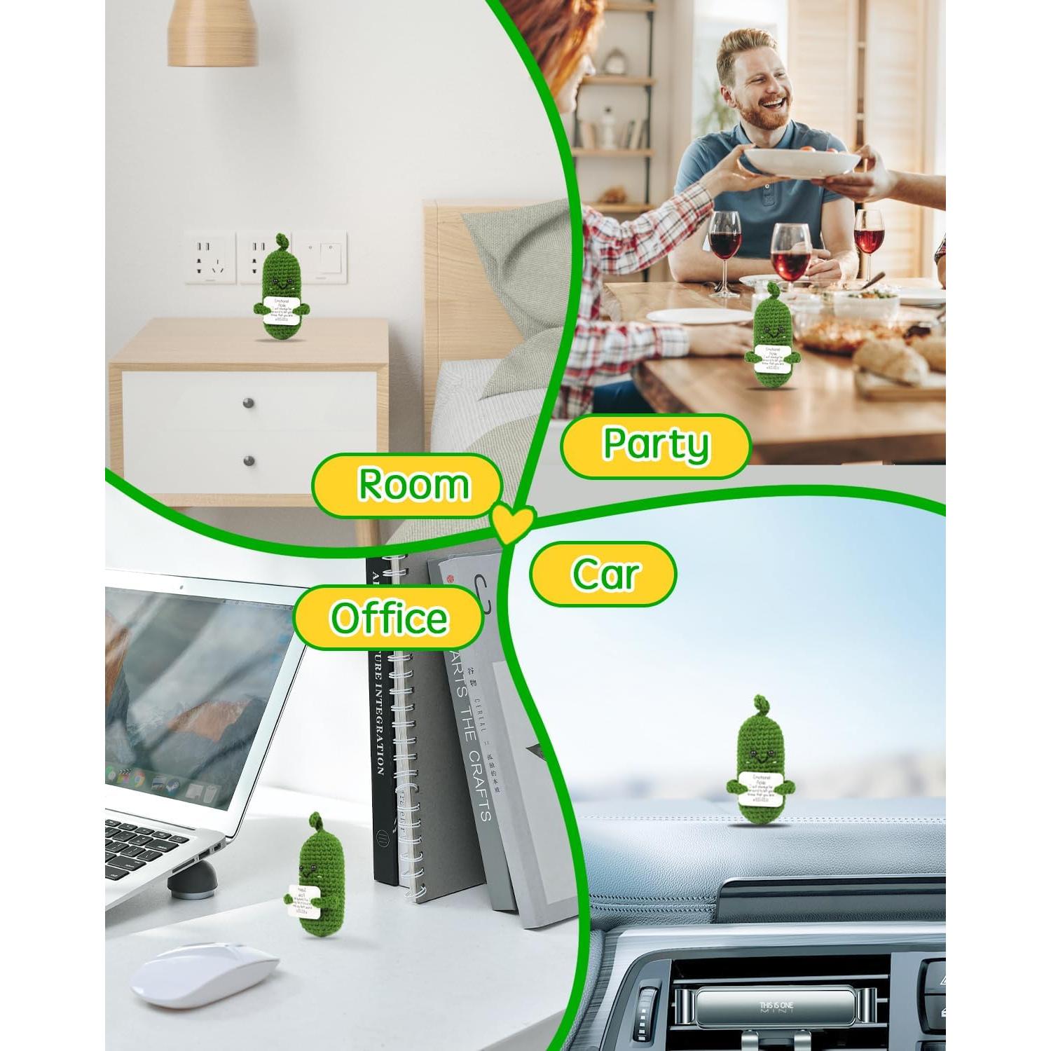 Mini Muñeca de Tejido JELUTAR Pepinillo Divertido 7.9 cm