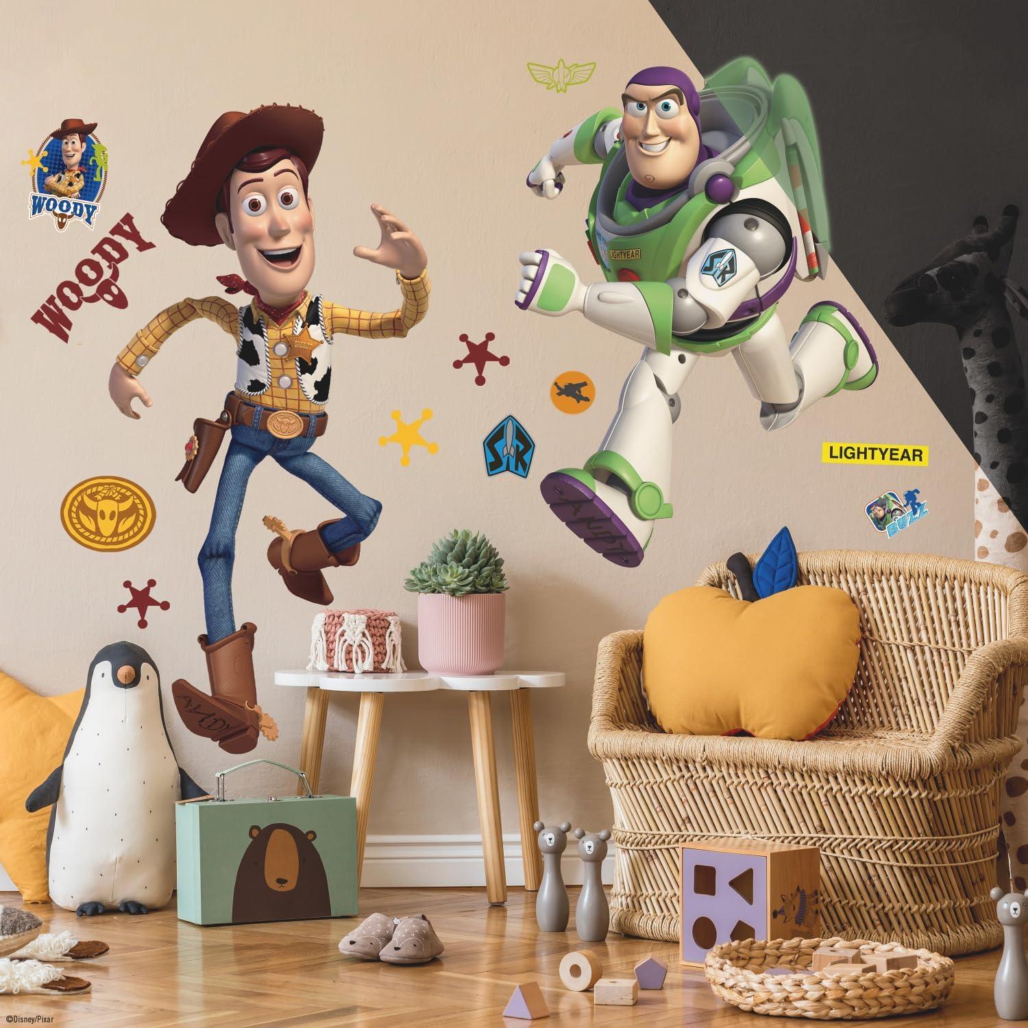 Adhesivo de Pared Gigante Woody Toy Story RoomMates 63.5x127cm
