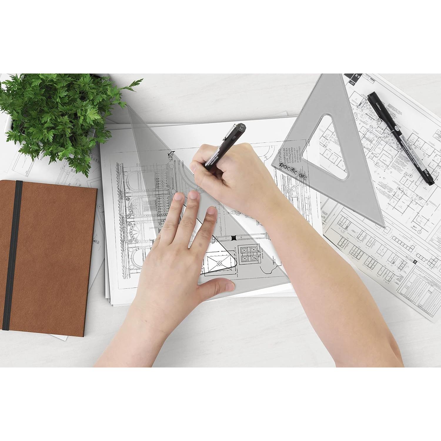 Triángulo Escolar Pacific Arc 10cm Humo 30/60 Poliestireno