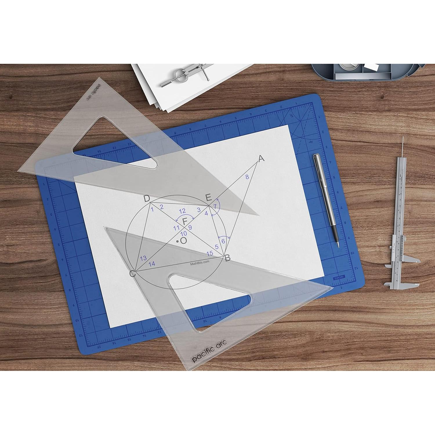Triángulo Escolar Pacific Arc 10cm Humo 30/60 Poliestireno