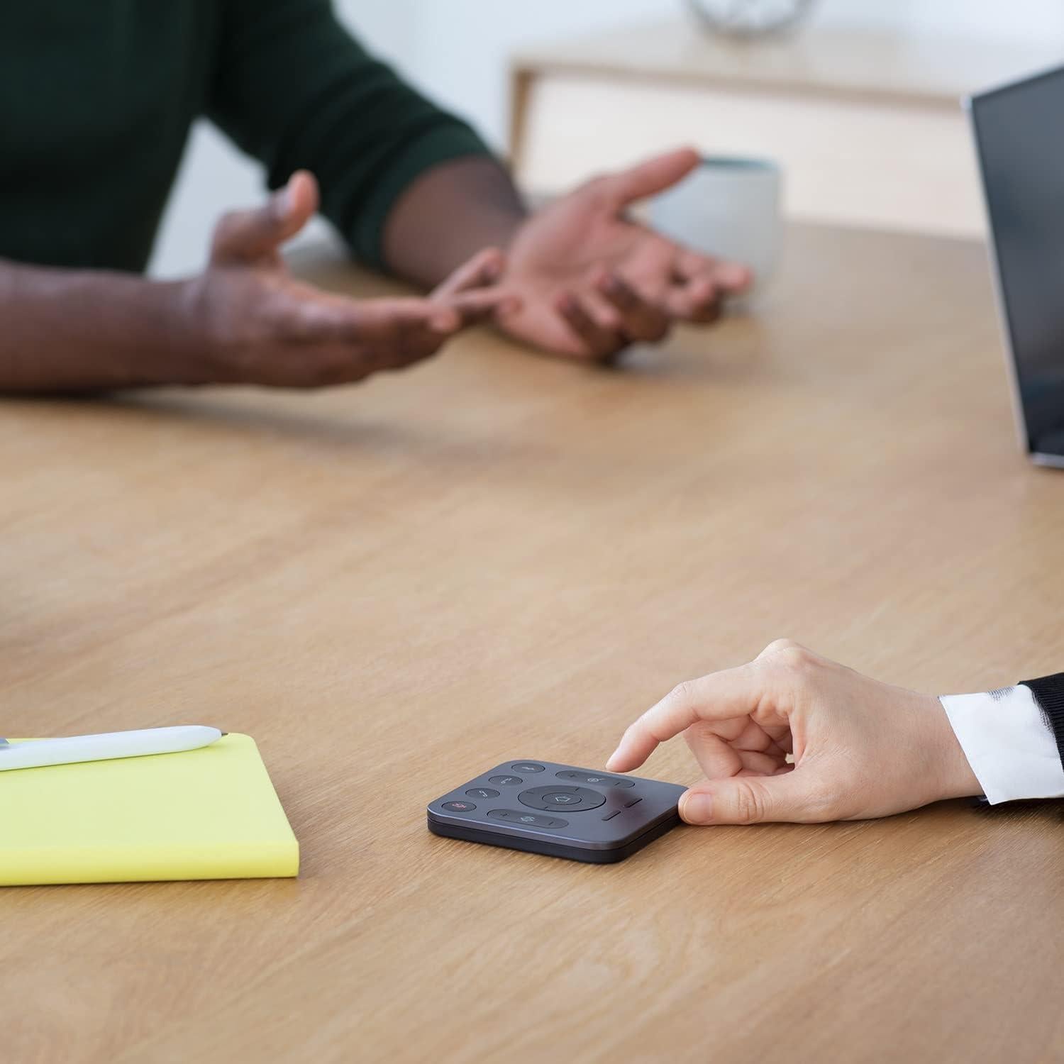 Cámara de Videoconferencia Logitech MeetUp 4K 120° Audio