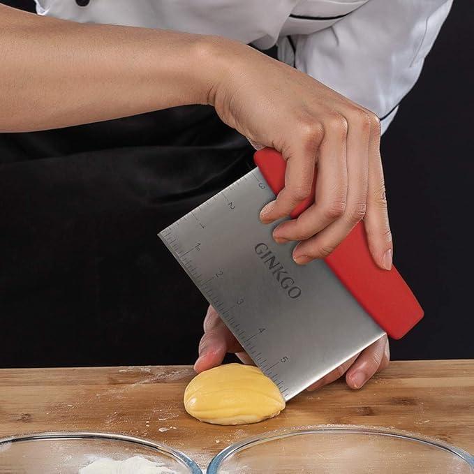 Raspador de Masa GINKGO de Acero Inoxidable Rojo 16.76cm