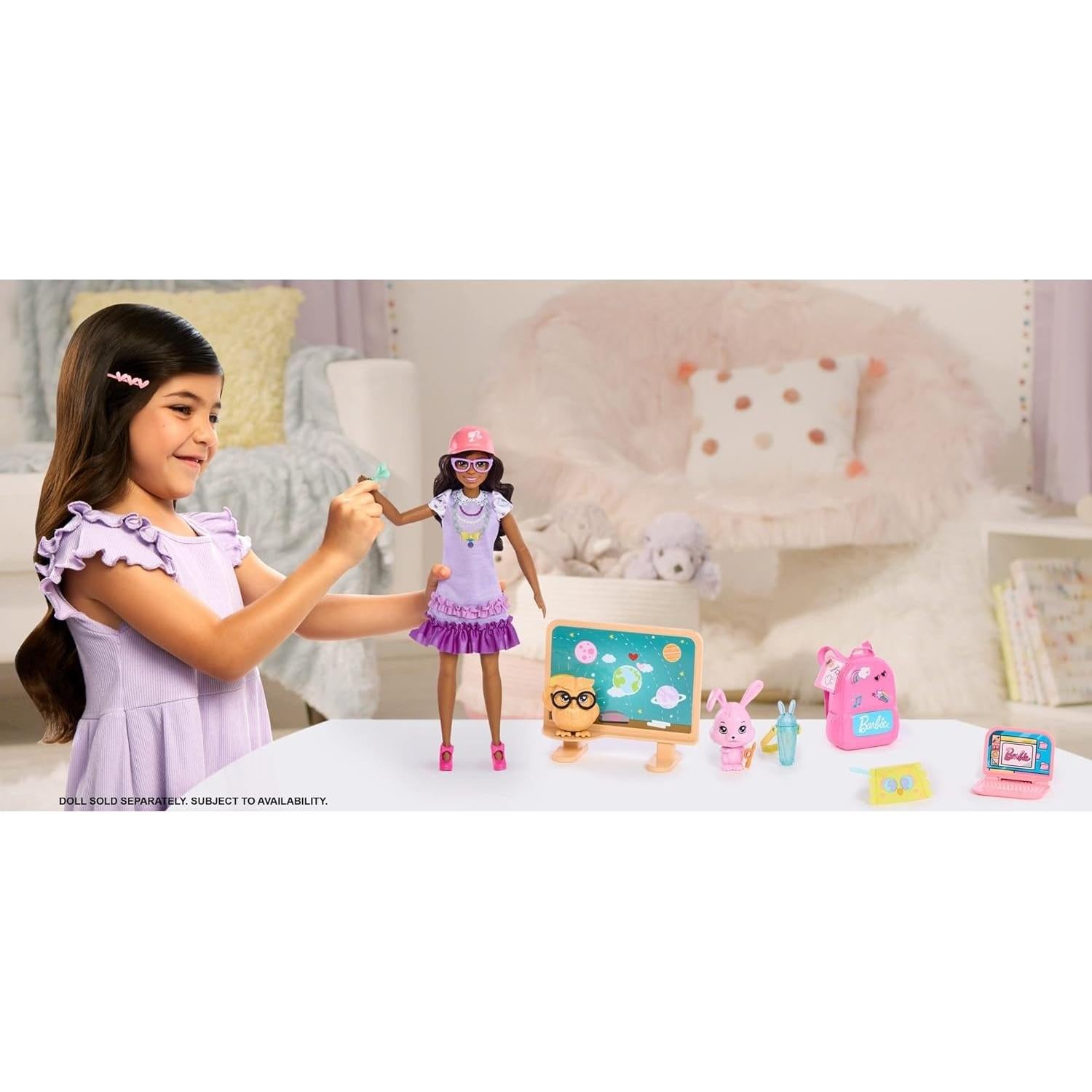 Barbie Mis Primeros Accesorios - Paquete Escolar con Pizarra y Mascotas