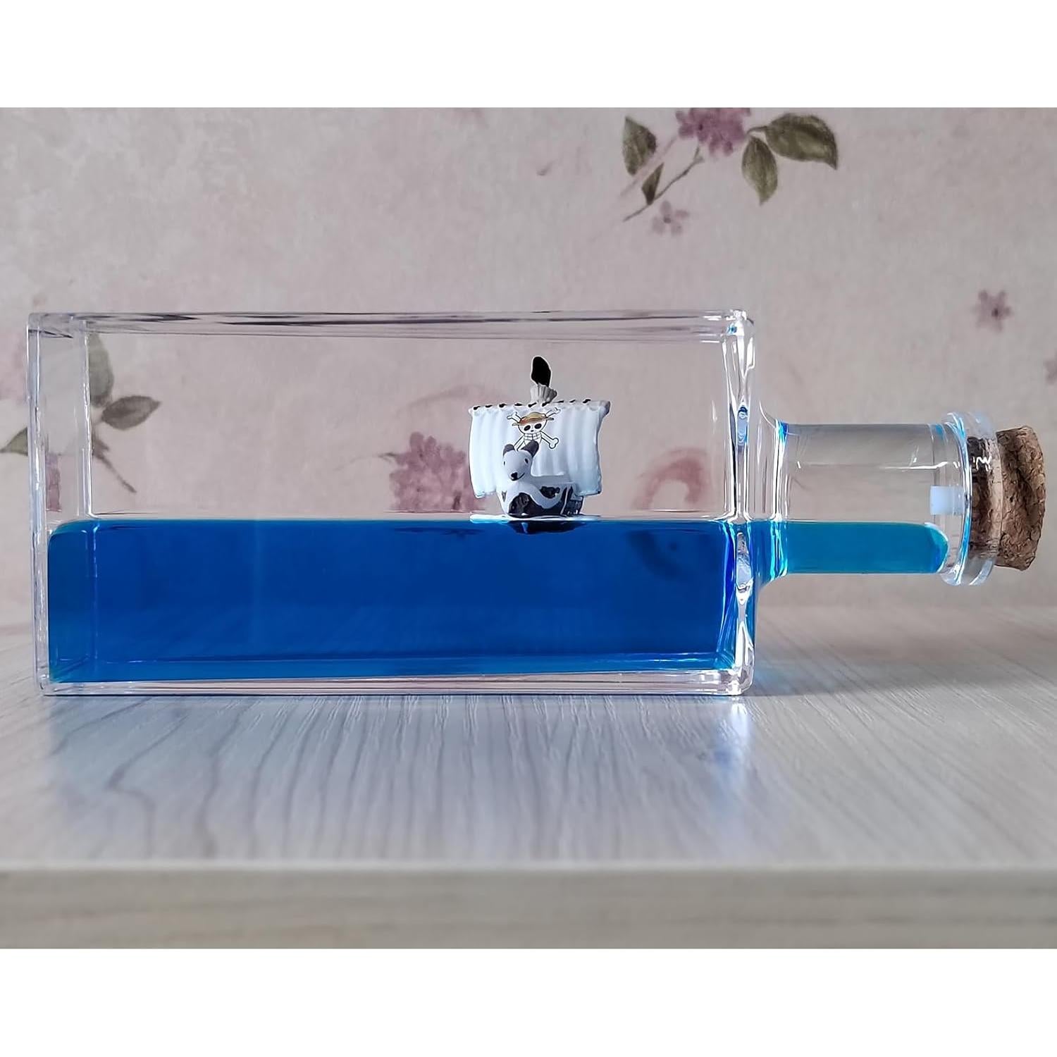 Barco Pirata Going Merry en Botella Decorativa 14.6x5.4 cm