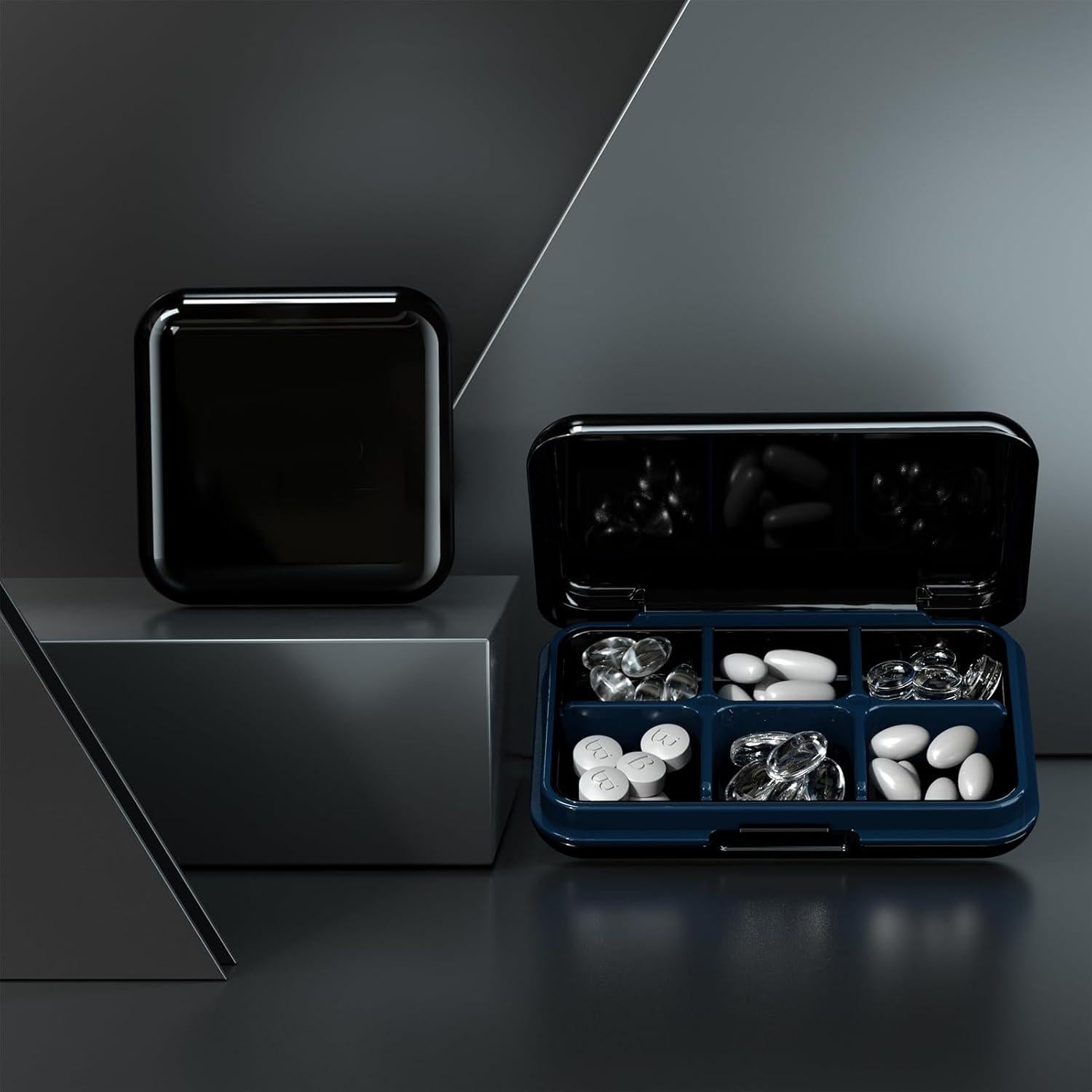 Caja de Pastillas Pequeña Impermeable MOODKEY - 4 Compartimentos