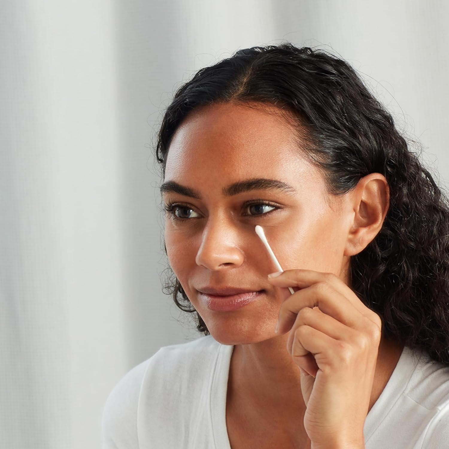 Hisopos de Algodón Amazon Basics 2000 Unidades Doble Punta