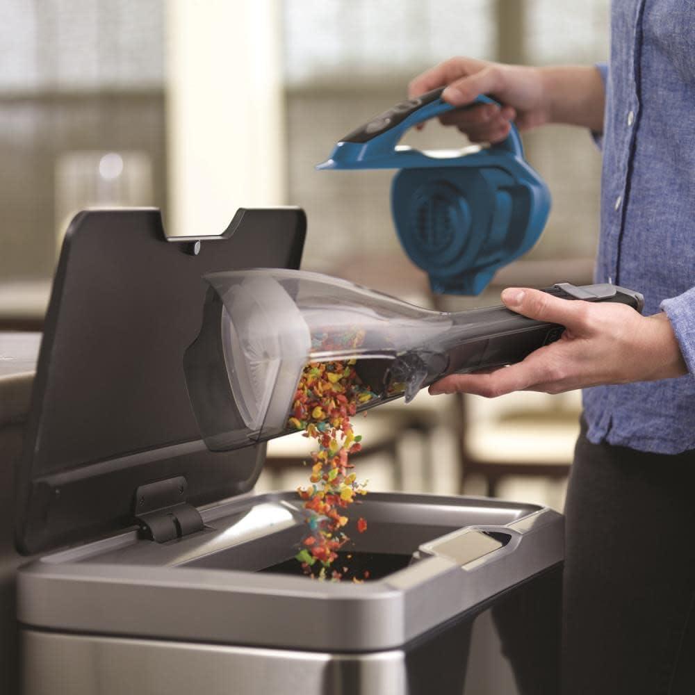 Aspiradora de Mano Inalámbrica BLACK+DECKER HLVA315J22 1.5Ah