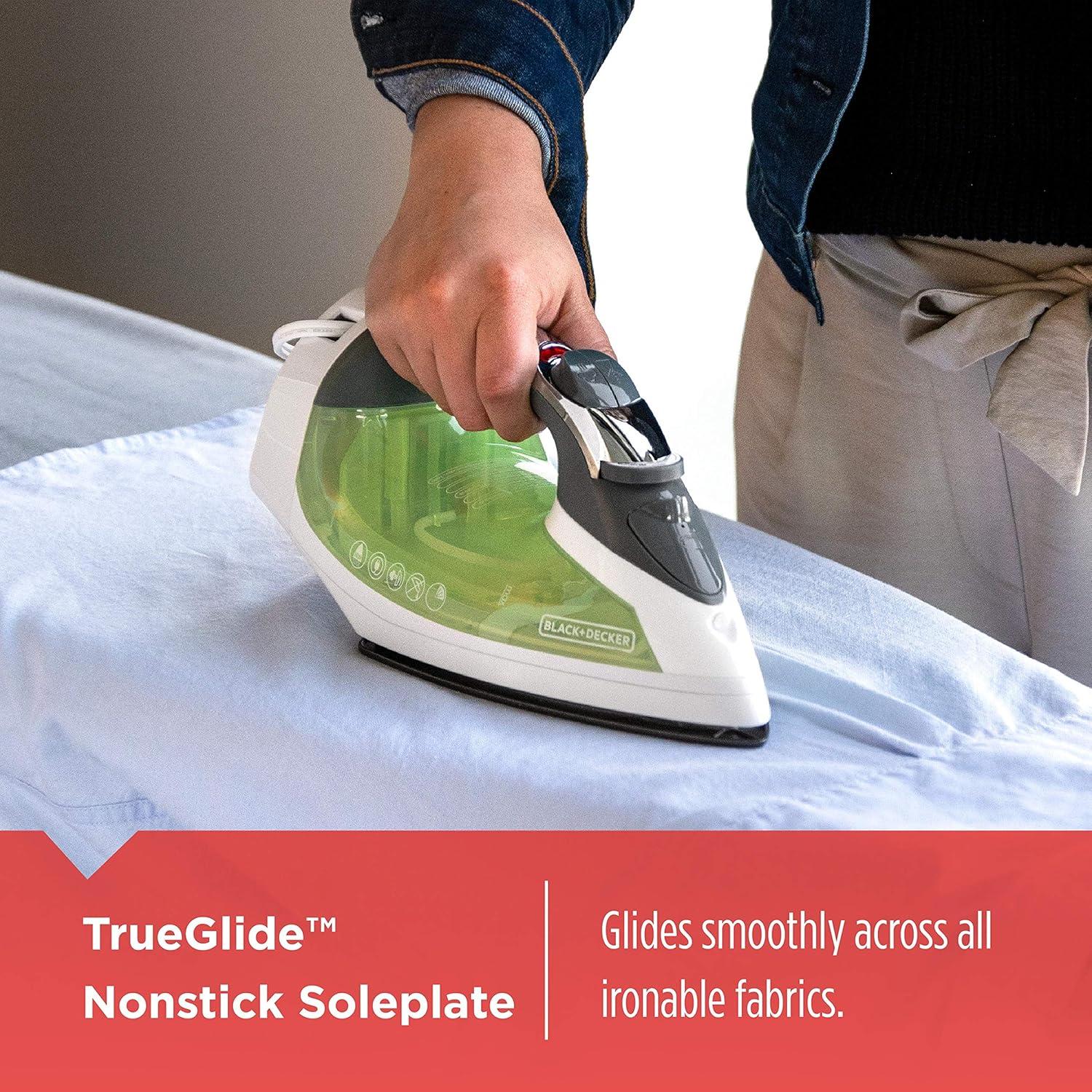 Plancha de Vapor BLACK+DECKER ICR06X con Cable Retráctil