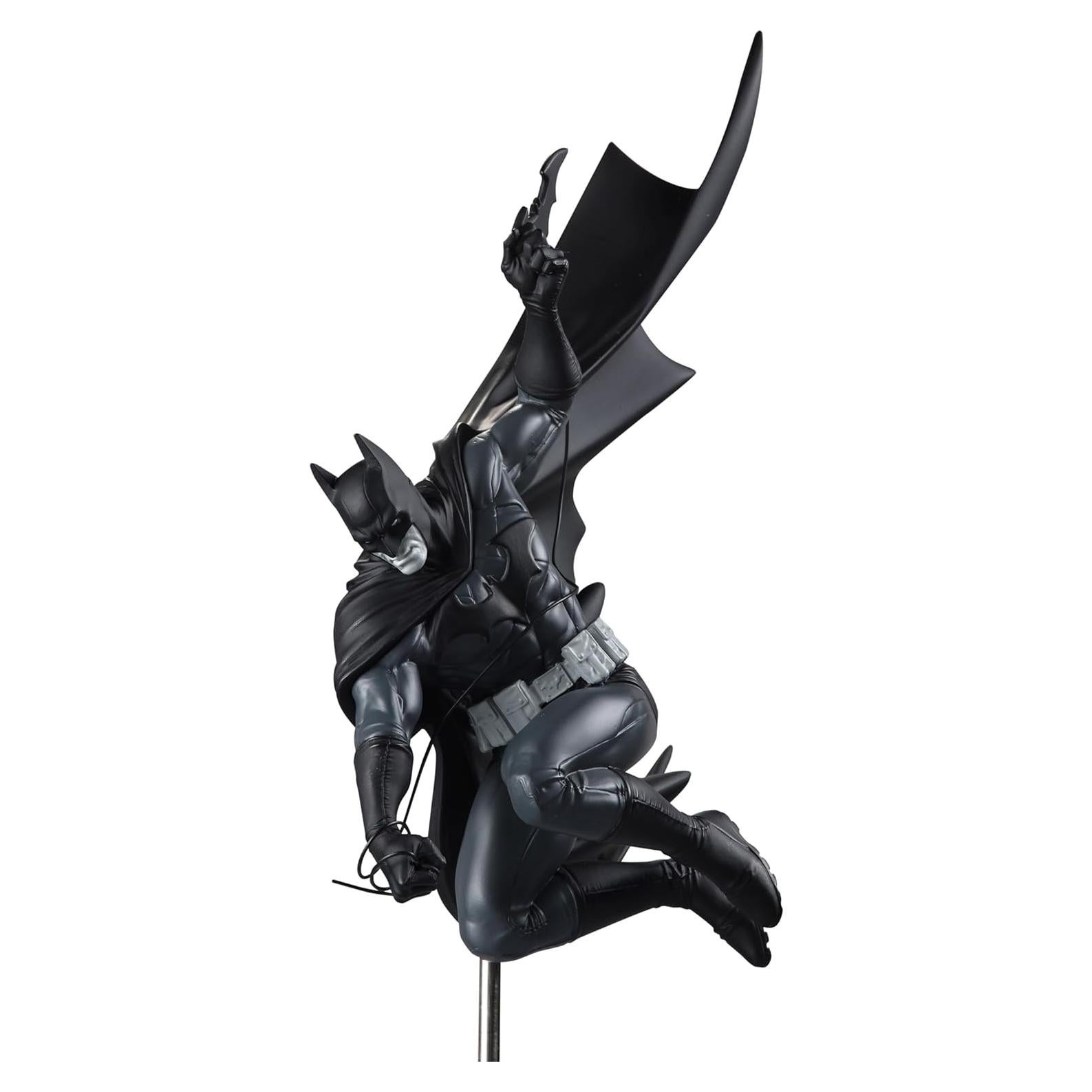 Estatua Batman Negro y Blanco McFarlane Toys 24.9 cm Ed. Limitada