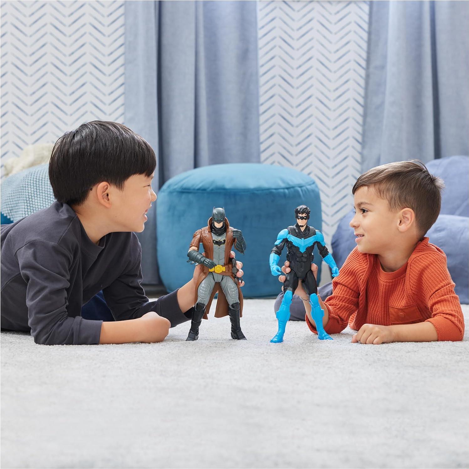 Figura de Acción Nightwing Spin Master 30 cm Detalle Comic