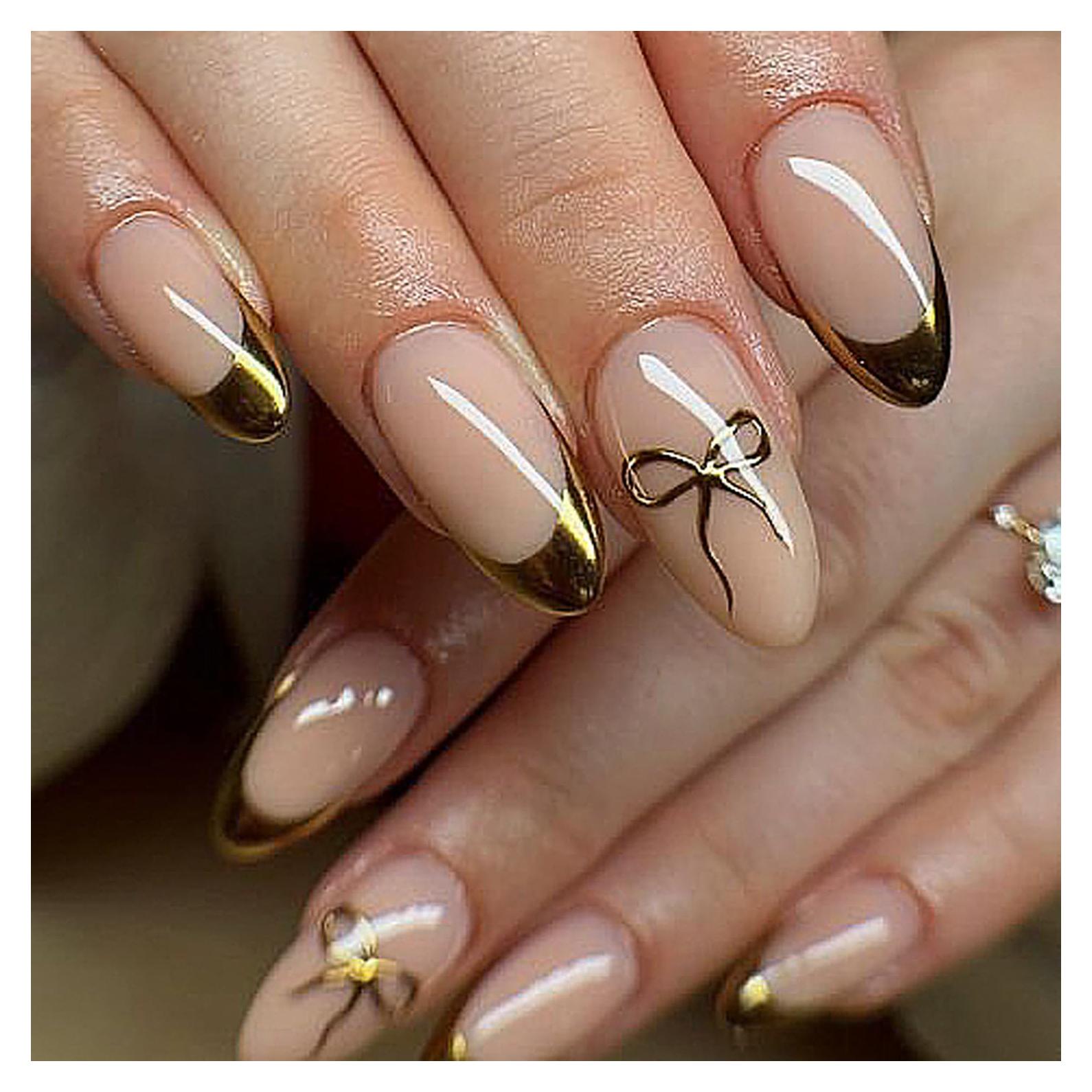24 Uñas Postizas Doradas Almendra con Lazo NZRAESTRS