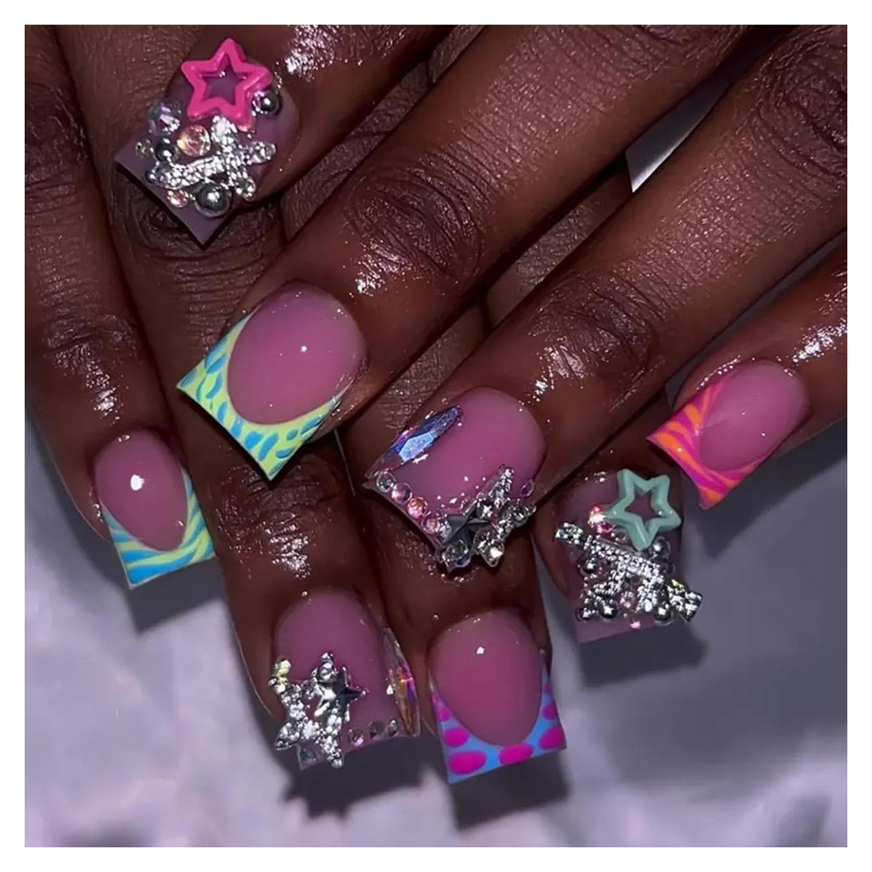 Kit de Uñas Postizas Cortas YEFIUO 24 Pcs Acrílicas con Brillo