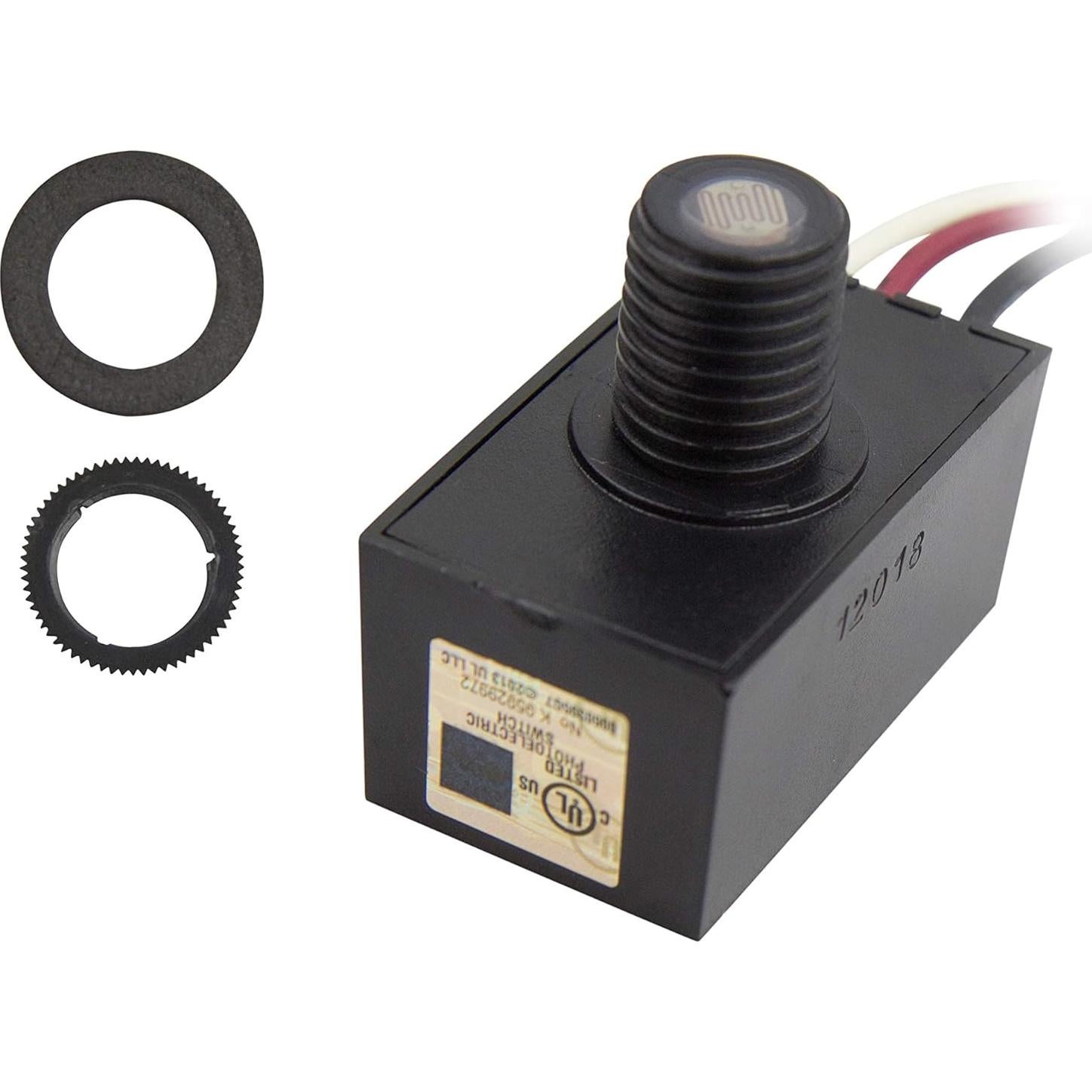 Interruptor Fotocontrol Automático Solus SPC-688 120V Negro