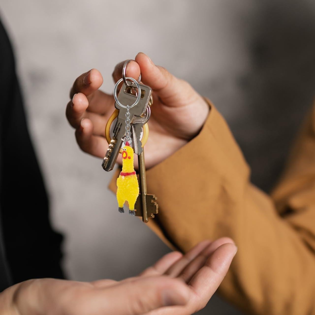 Llavero Pollo Gritón NUOBESTY - Mini Juguete Apretable Amarillo