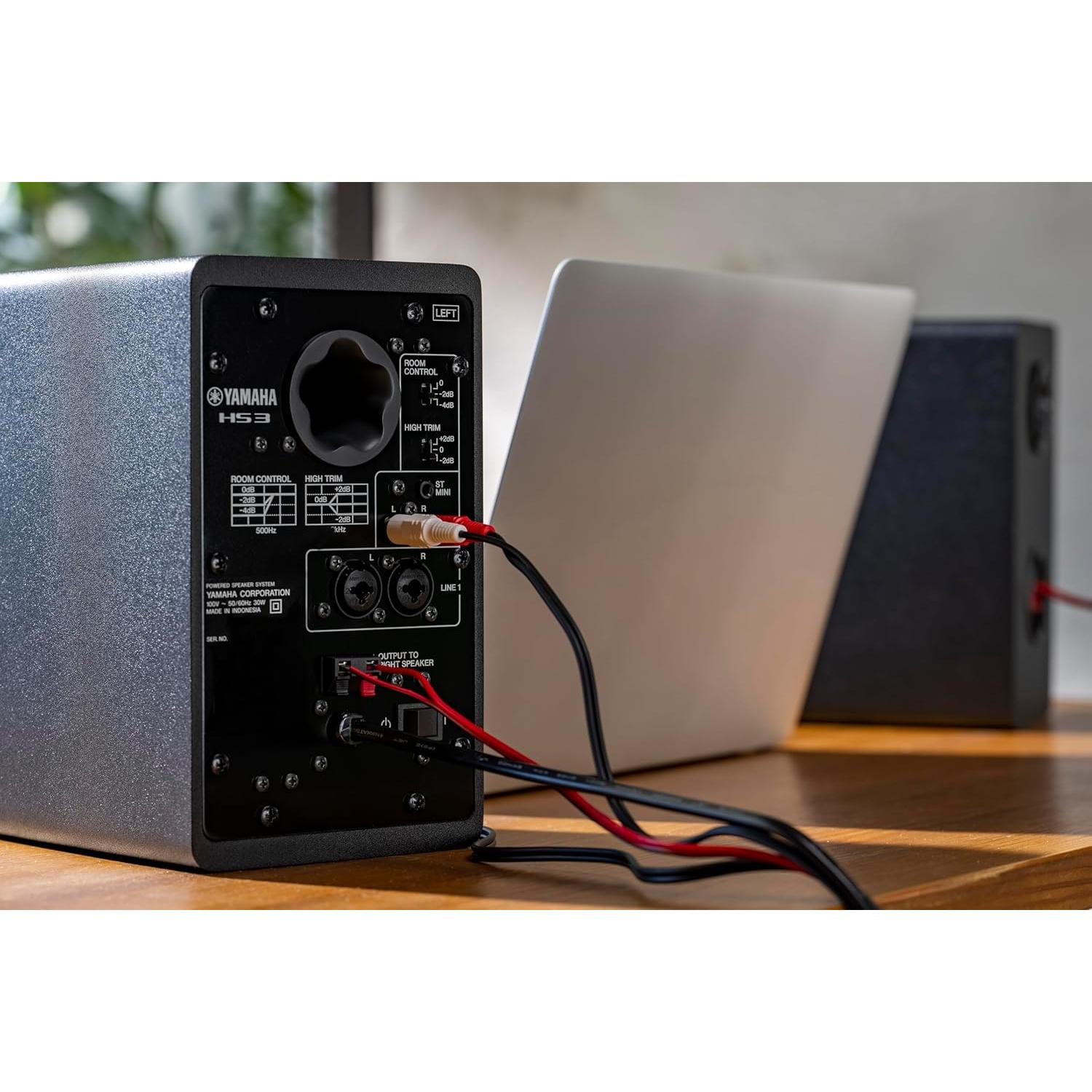 Monitores de Estudio Yamaha HS4 Alimentados en Negro - Par