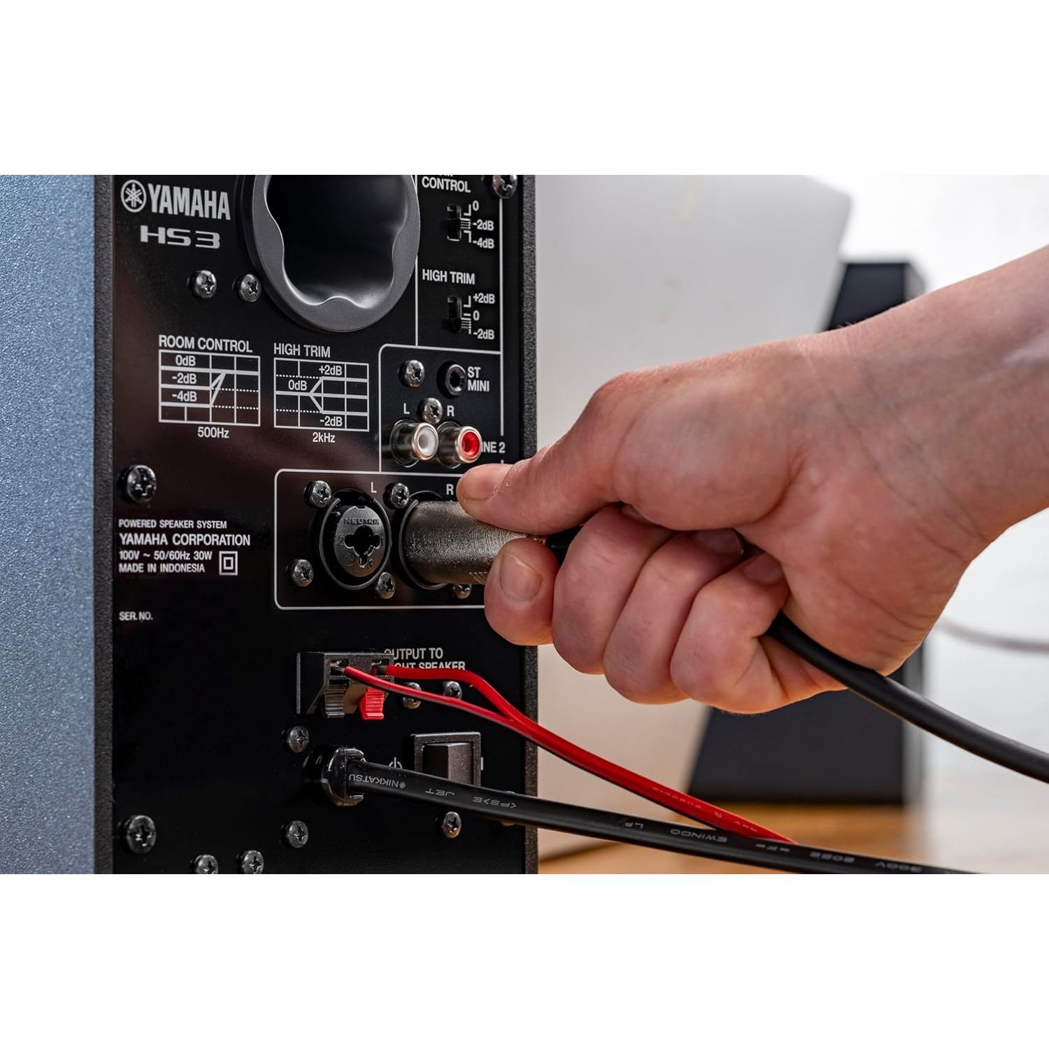 Monitores de Estudio Yamaha HS4 Alimentados en Negro - Par