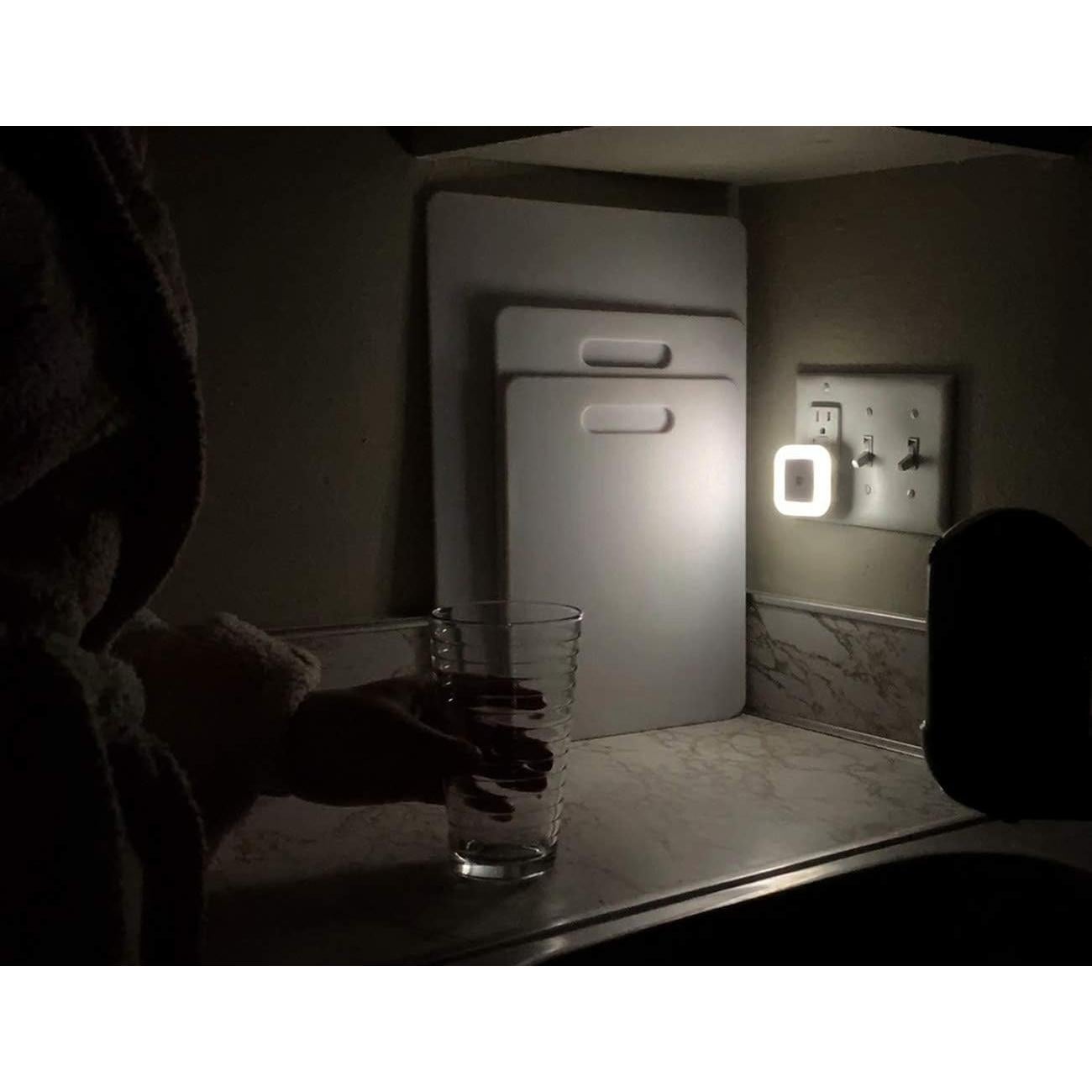 Luz Nocturna LED Regulable SYCEES con Sensor Crepúsculo, 4 Unidades