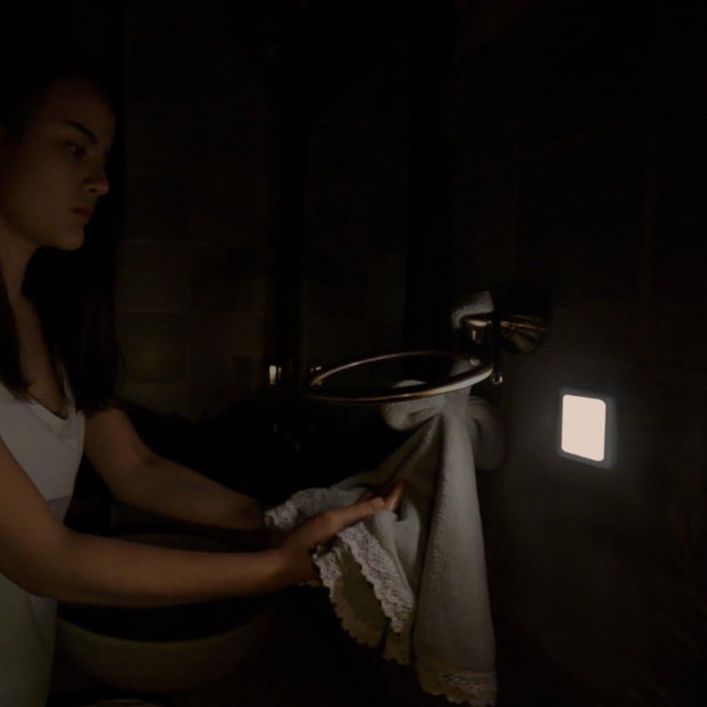 VINTAR Paquete de 4 Luces Nocturnas LED Enchufables con Sensor