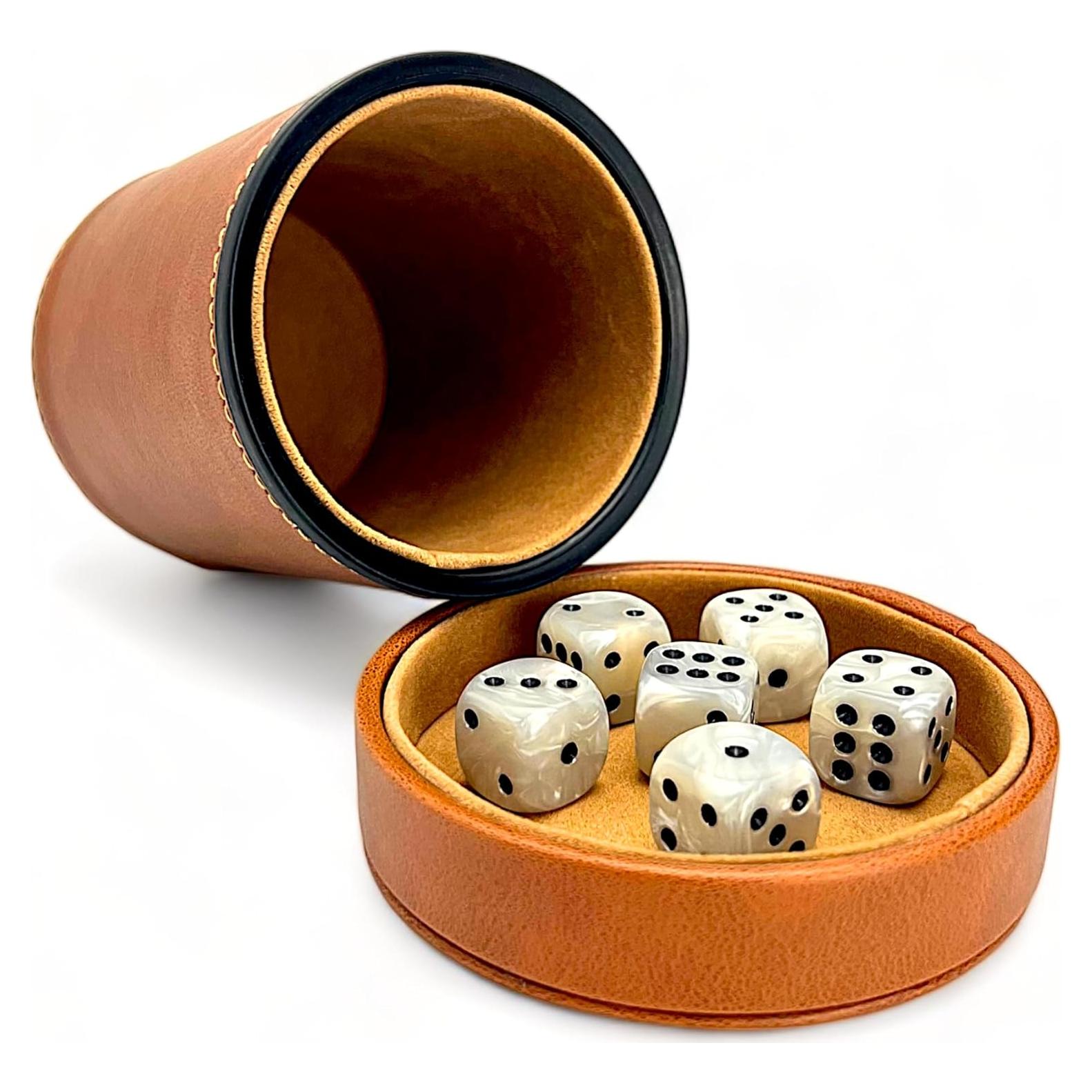 Taza de Dados de Cuero Luck Lab con Tapa y 6 Dados Perla